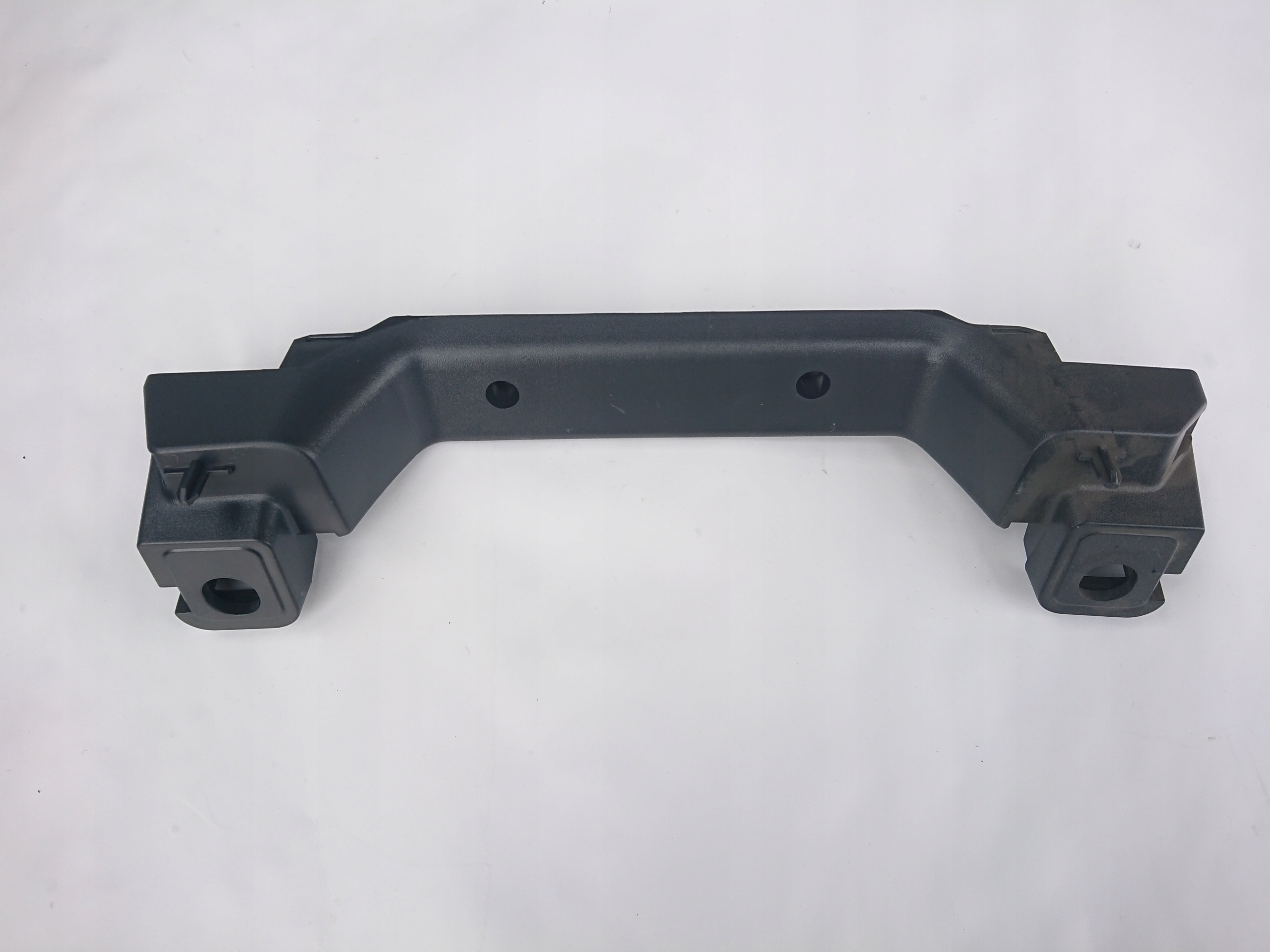 UCHWYT ATRAPY KABINY RĄCZKA VOLVO FH 4 WEW. PRAWA