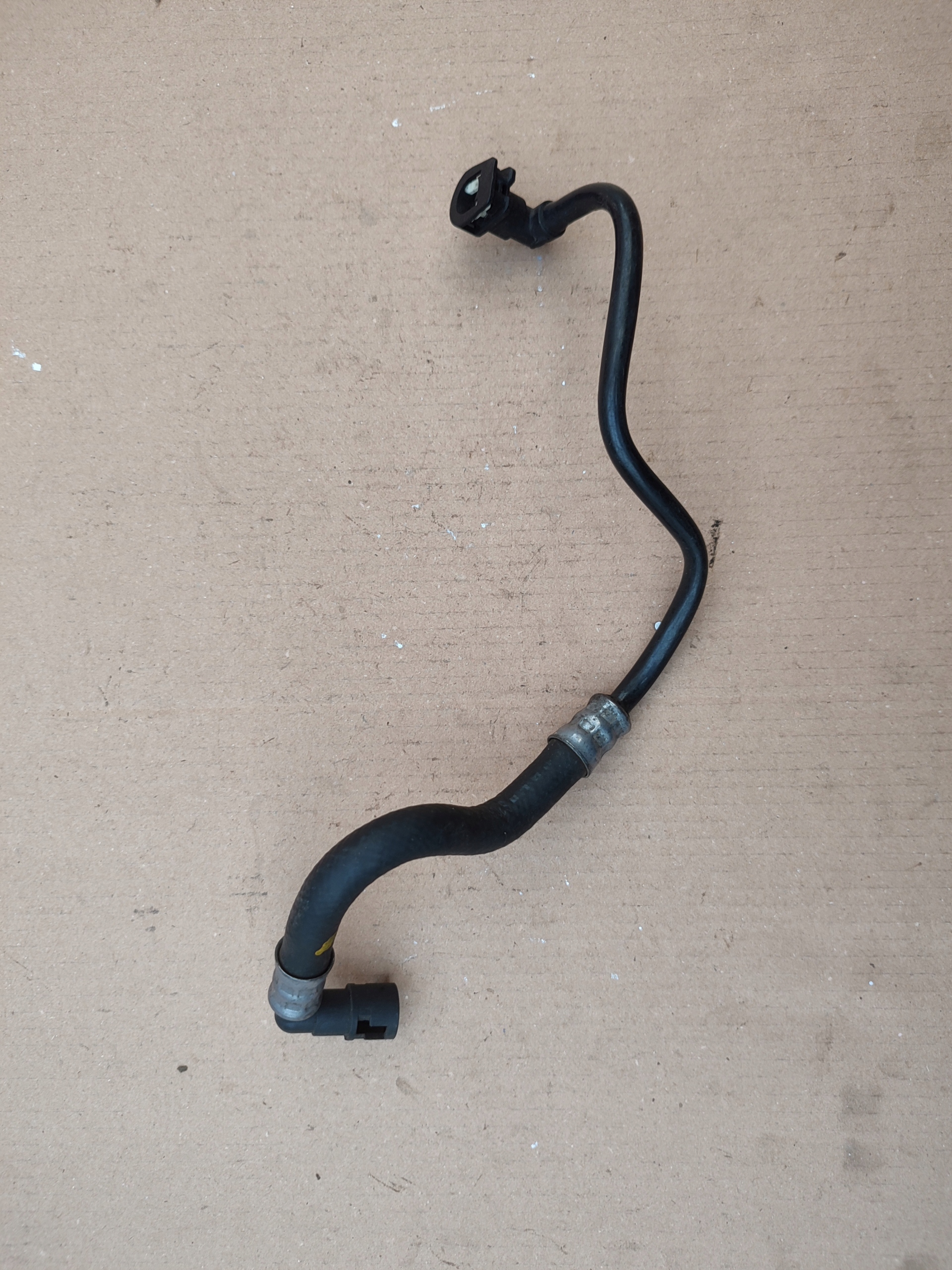 fuel line Opel Astra J 13336672