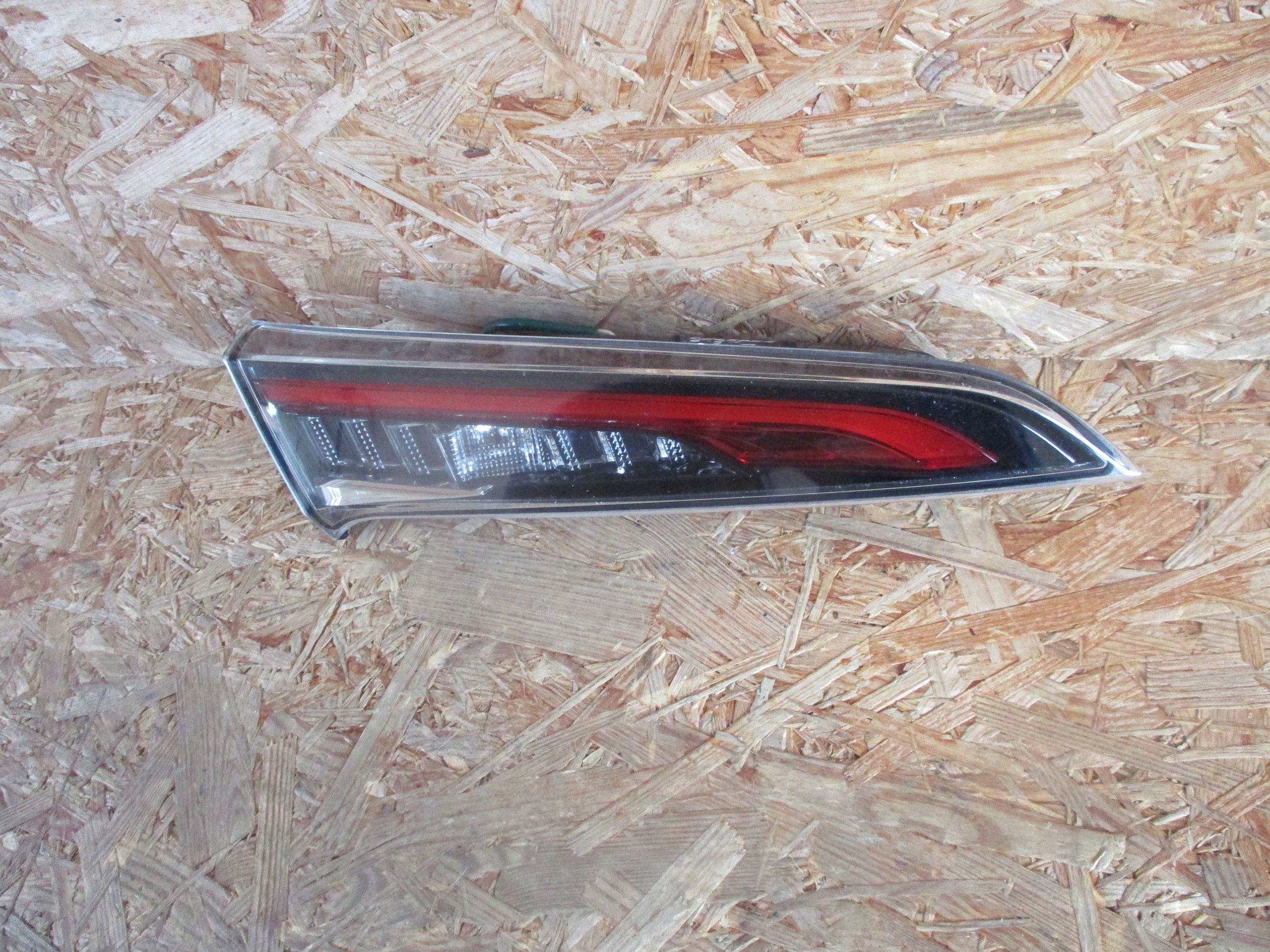 light rear part rear left to the bonnet TOYOTA COROLLA E21 HB