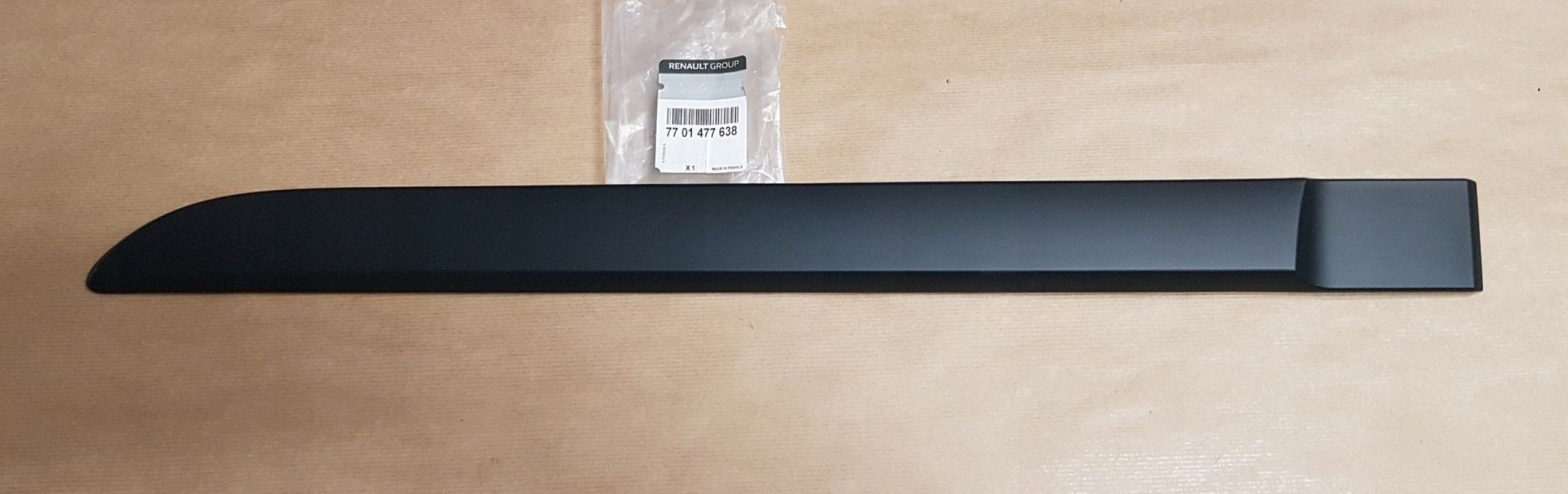 молдинг двери левый зад renault MEGANE 2 7701477638 оригинал