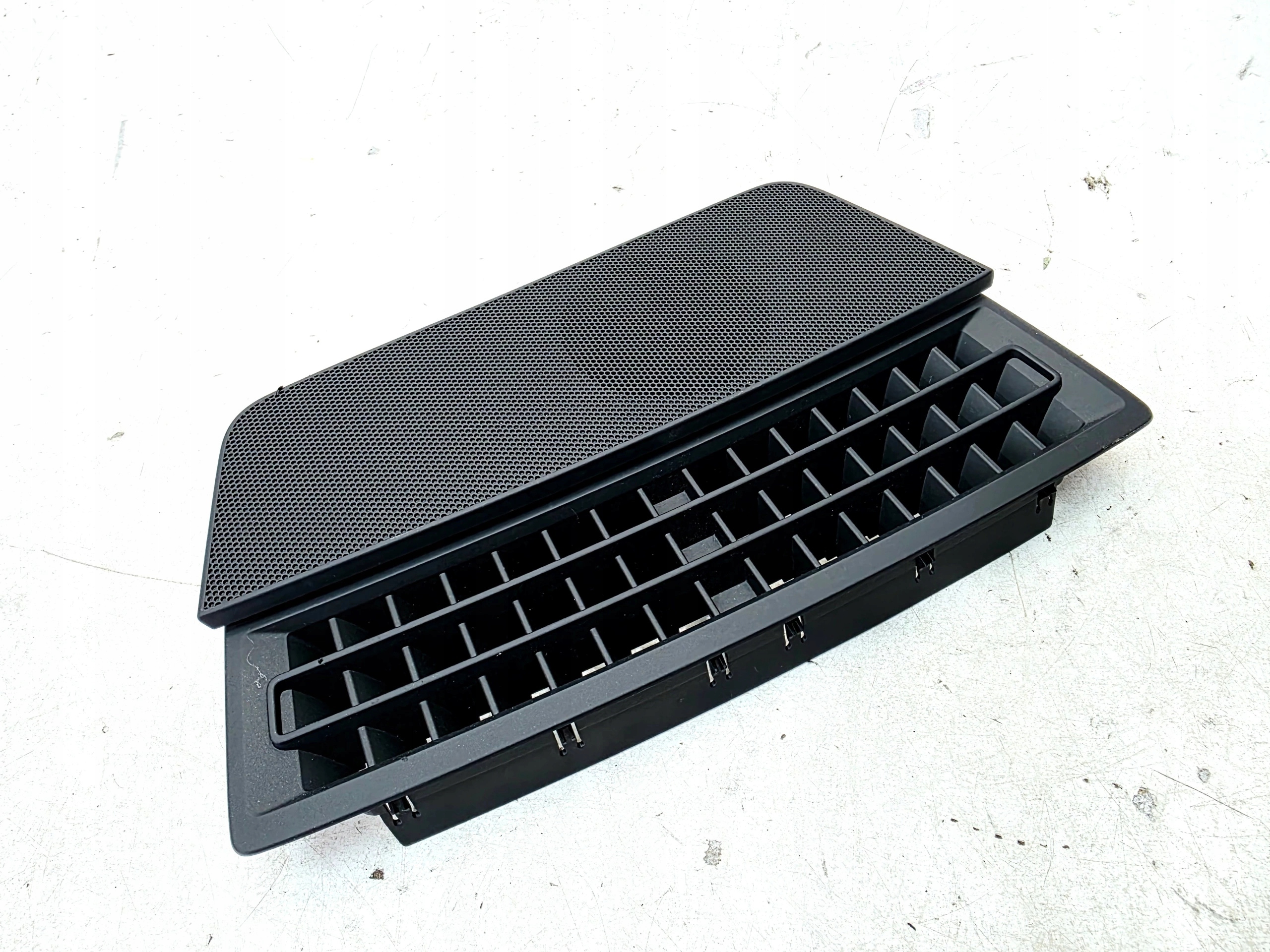 krycí repráku centrálního přístrojovky AUDI Q4 E-TRON 89C857367 89C819635