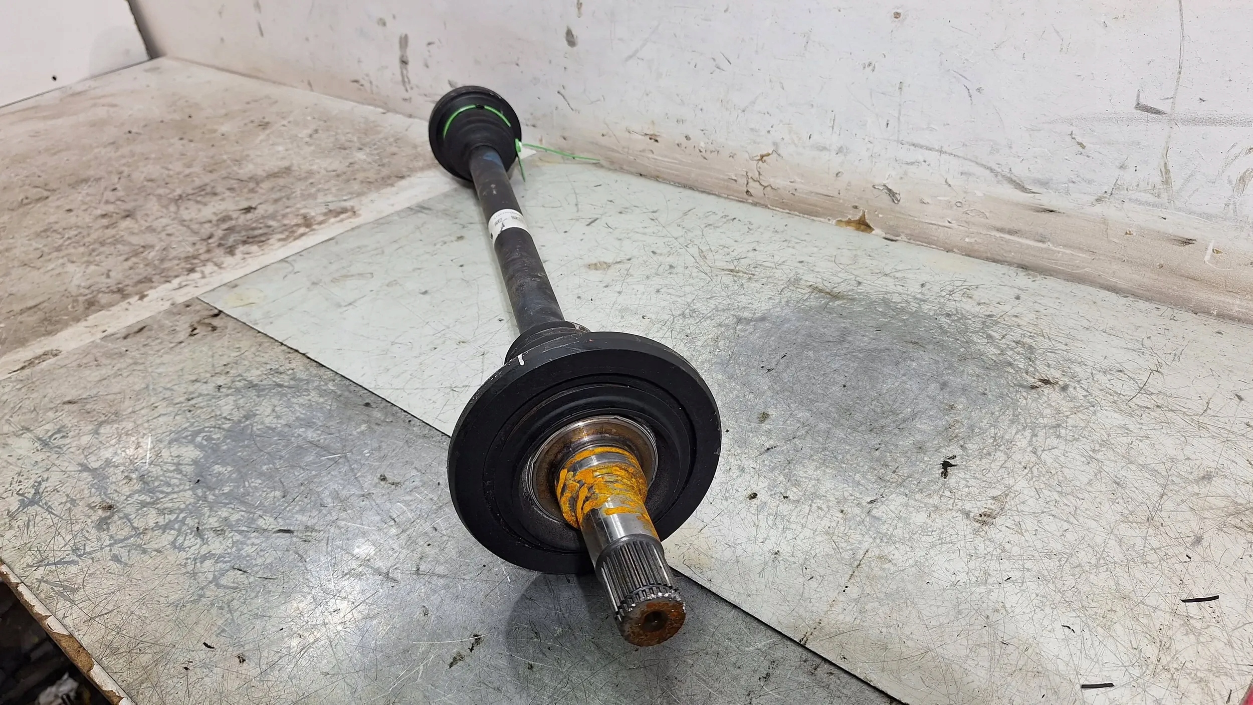 semi-axis left rear part A1663506800 MERCEDES GLE ML W166 C292 4MATIC