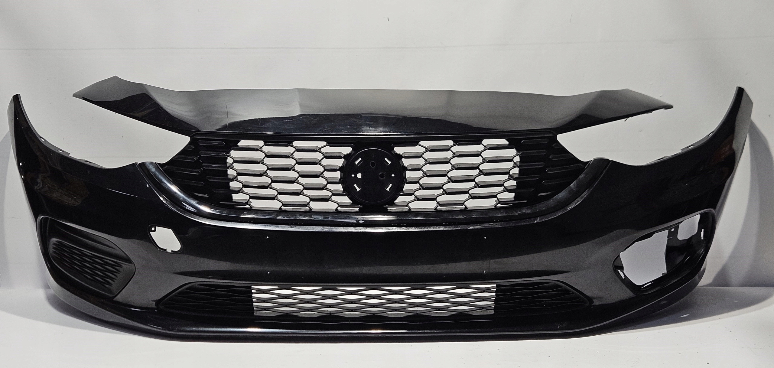 front bumper grille FIAT TIPO II sedan 15-20 original