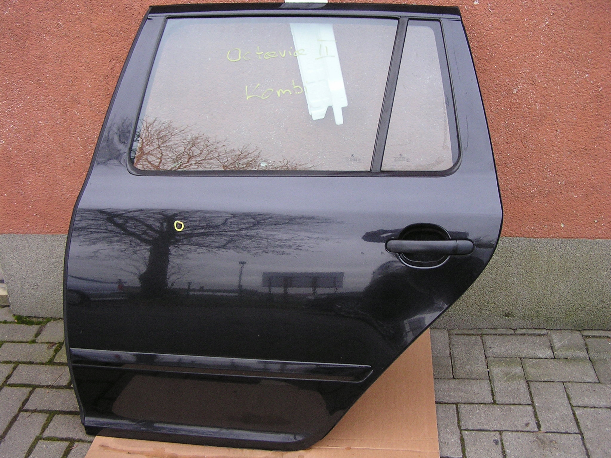 1Z9 - ЗАДНЯЯ ЛЕВАЯ ДВЕРЬ SKODA OCTAVIA II УНИВЕРСАЛ ЛАК. LF9R