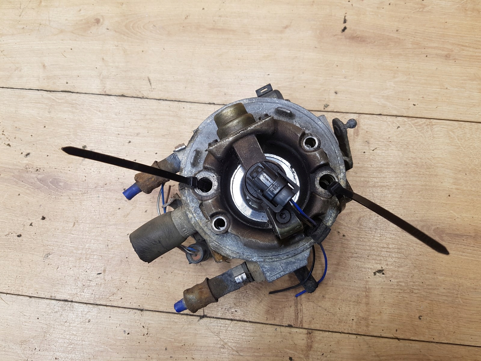 MONOWTRYSK OPEL ASTRA F 1.4