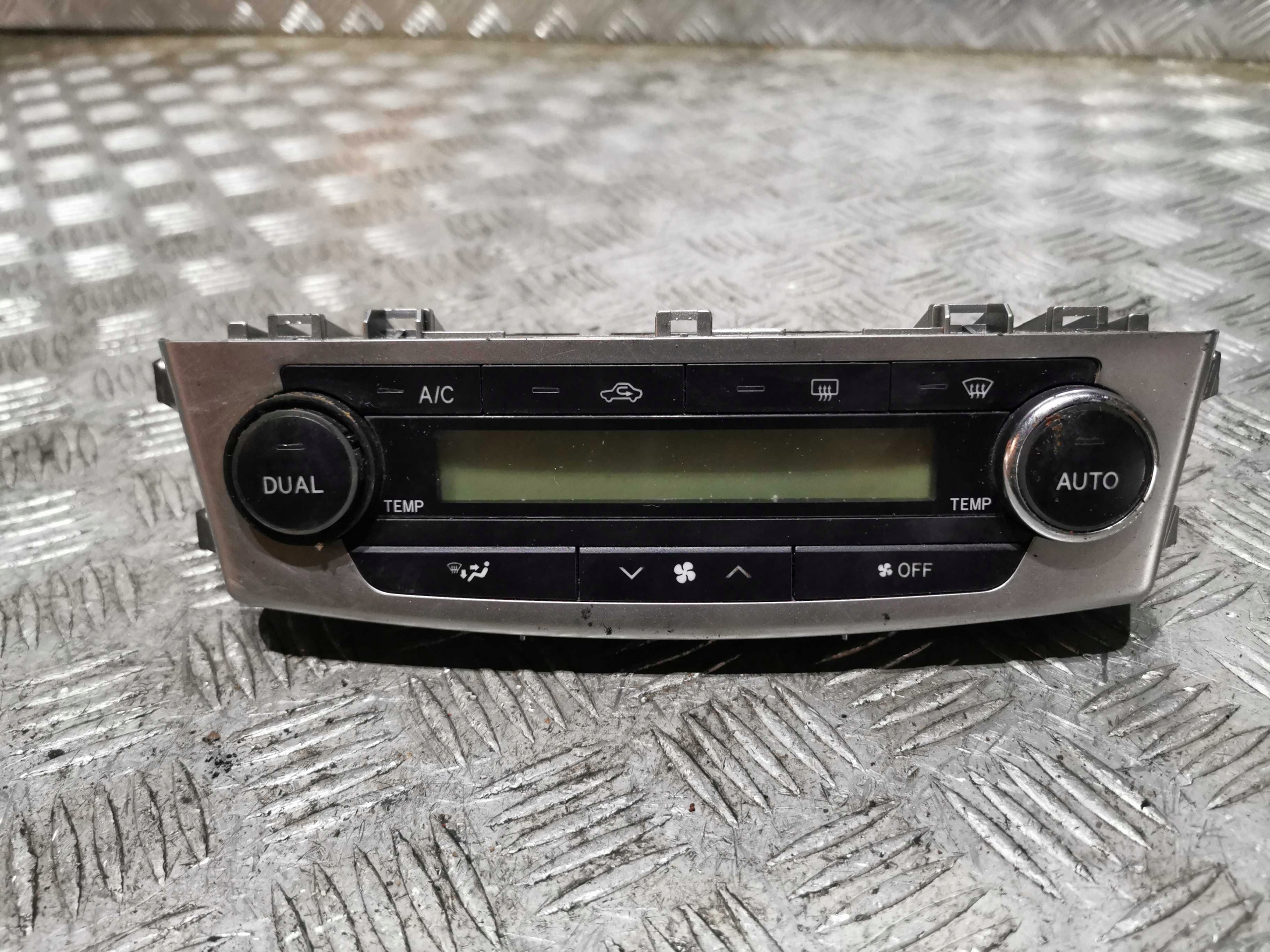 Панель кондиціонування повітря Avensis III T27 09-15