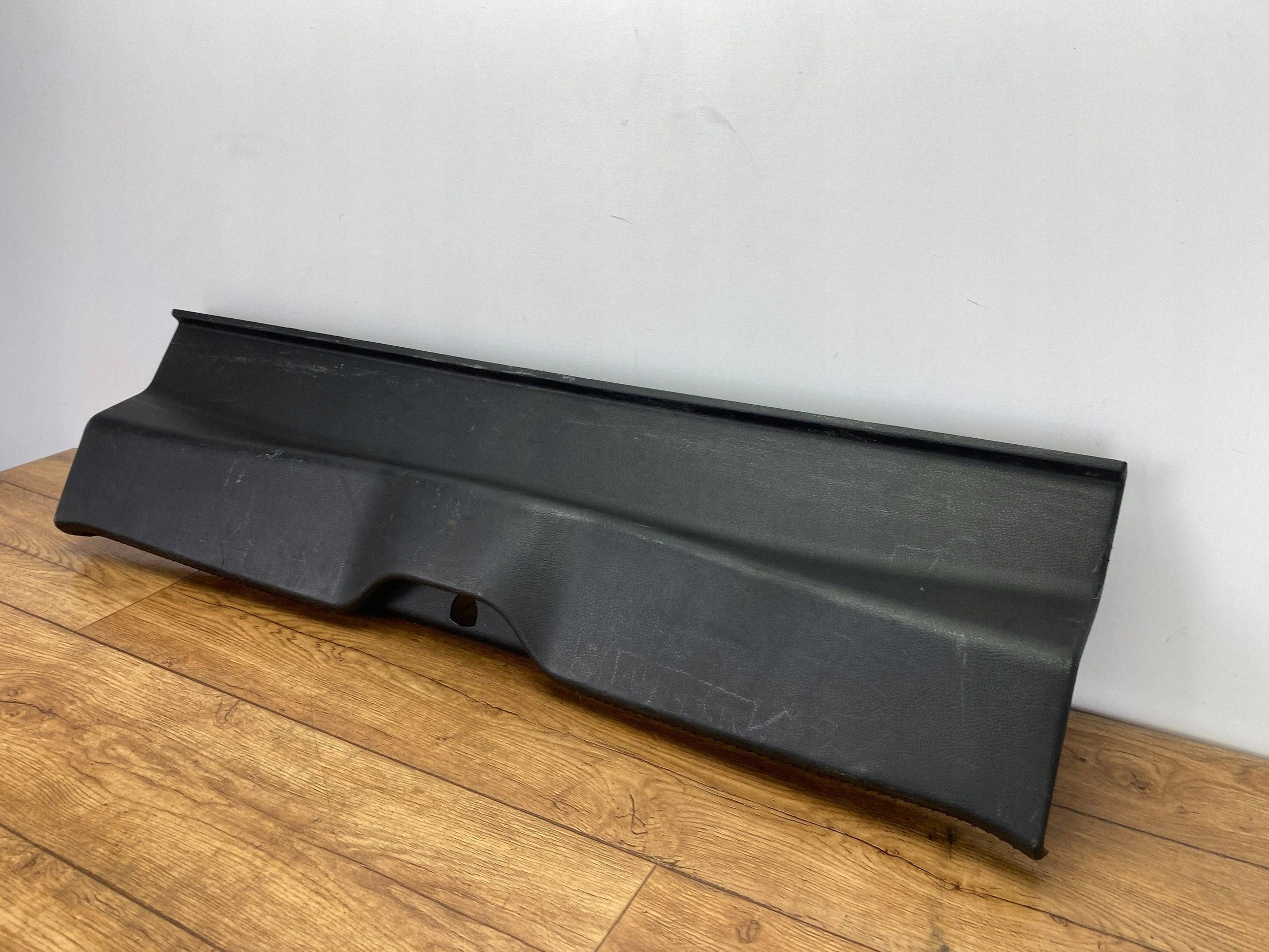 cap of the threshold boot Dodge Charger 2015+