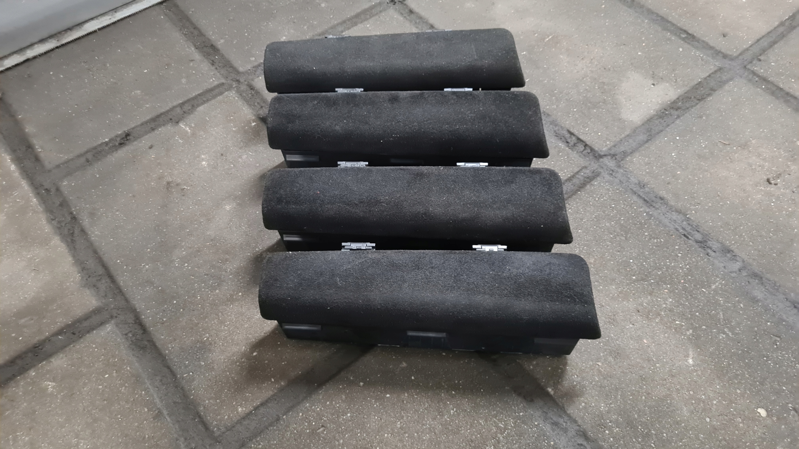 81.62641.6093 - MAN TGX ПОДЛОКОТНИК ЯЩИК ДЛЯ ХРАНЕНИЯ ЛЕВЫЙ