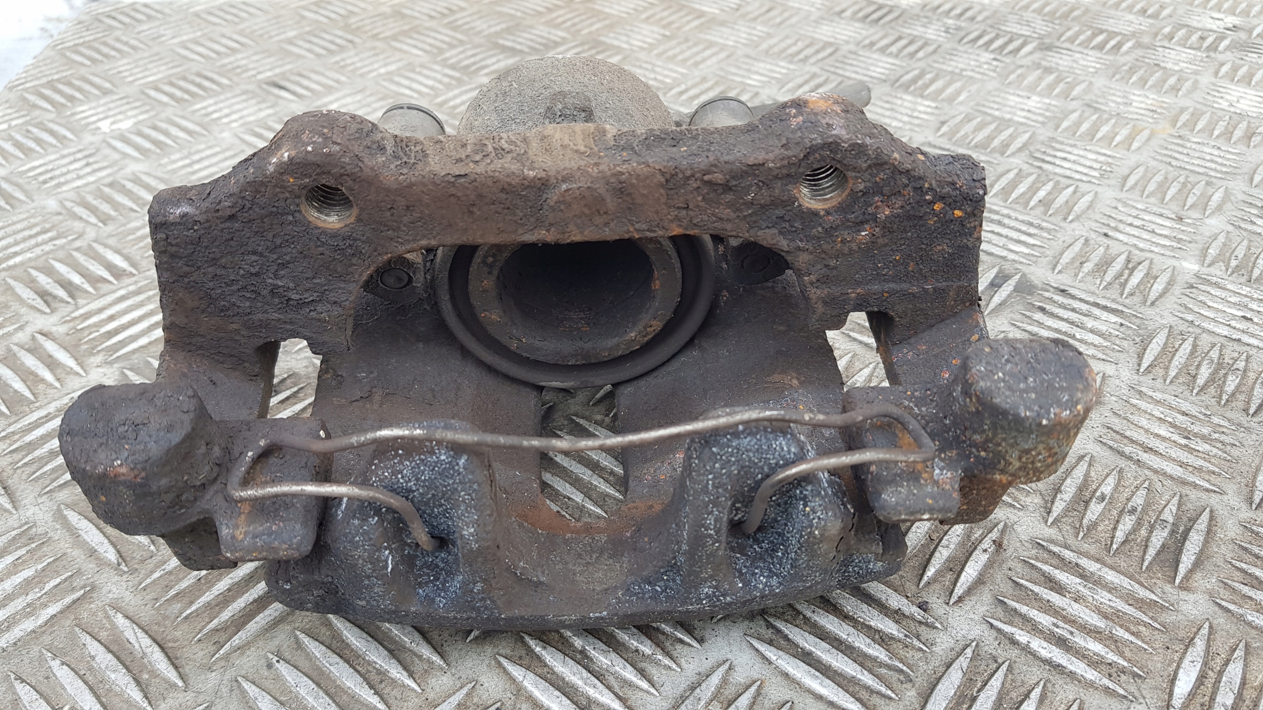 VOLVO V70 and caliper brake calipers front 2.4 ATE