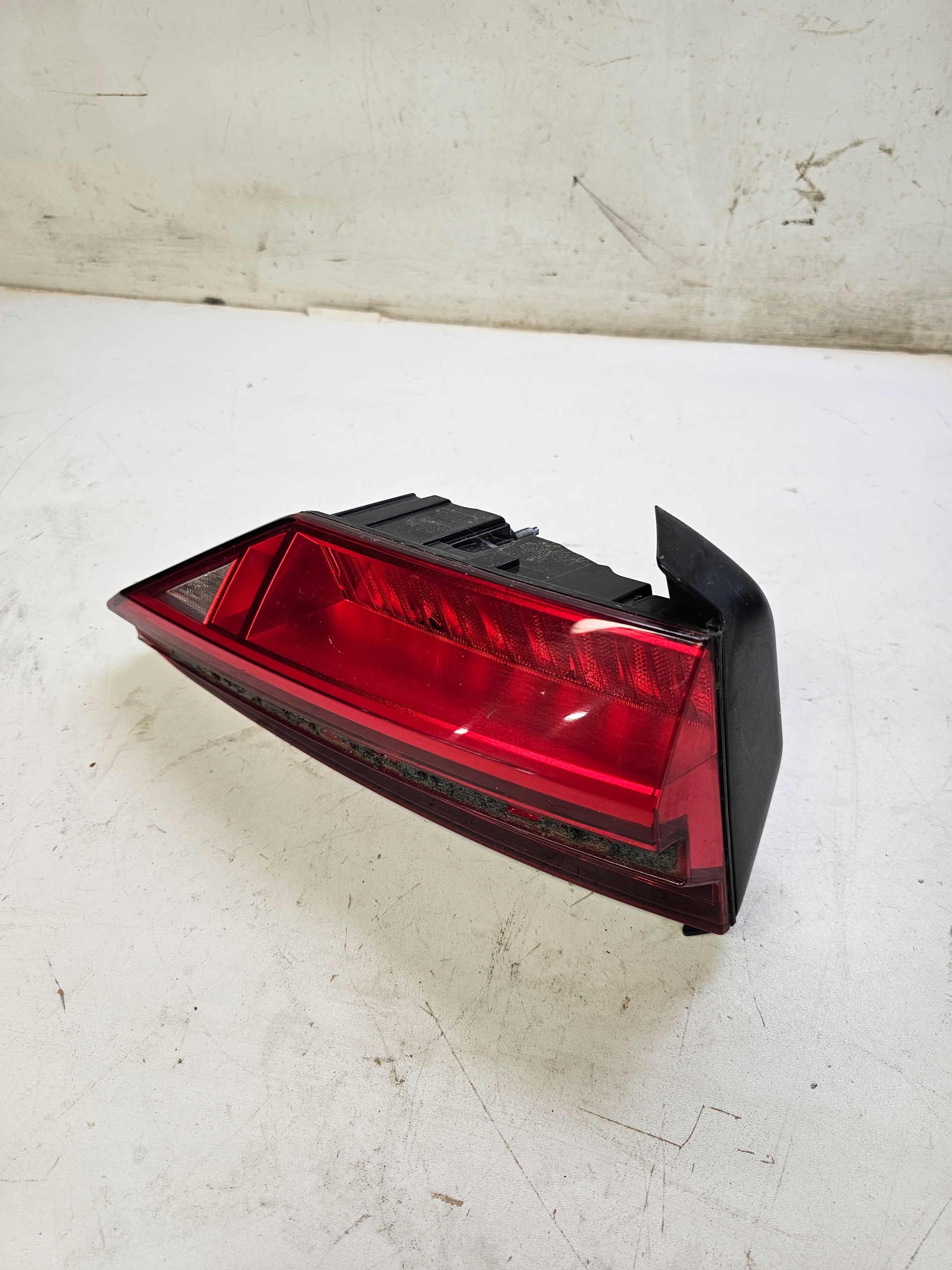 light left rear part to the bonnet AUDI A6 C8 4K5945075