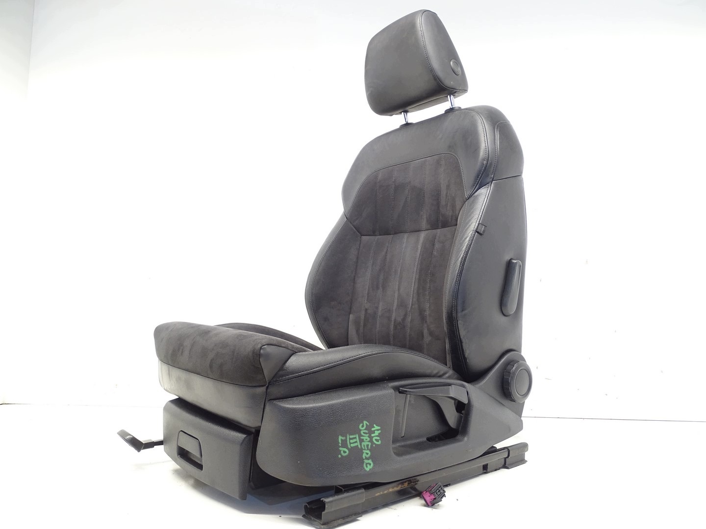seats left front front leather ALCANTARA SKODA SUPERB III