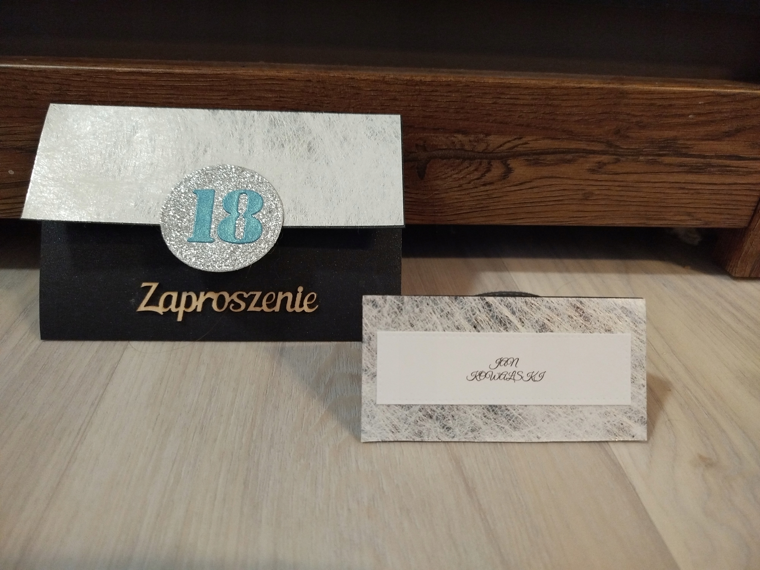 Pozvánky 10kusů na 18 plus vinotéky 20kusů