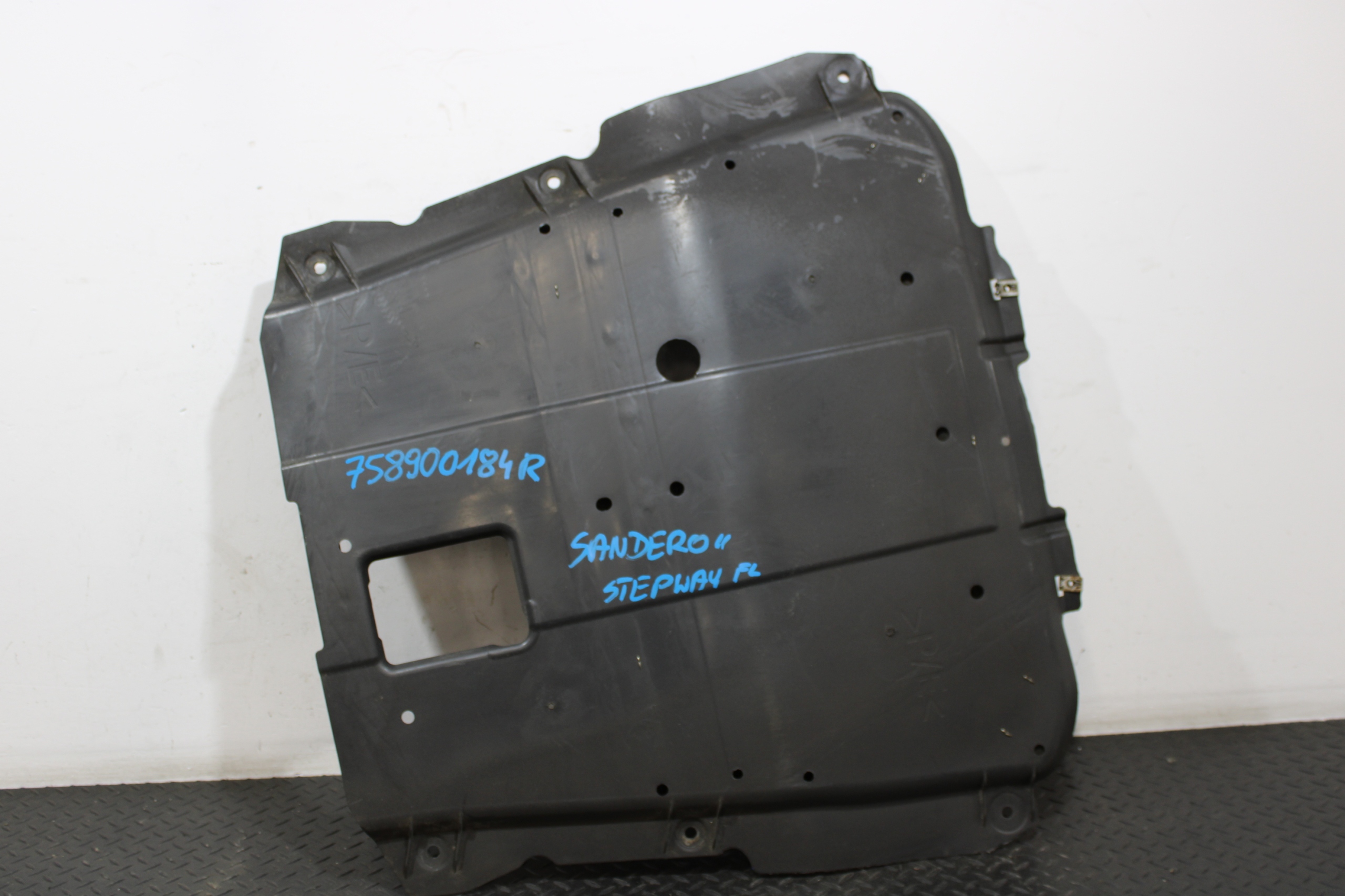 cover cover below engine DACIA SANDERO II 2 STEPWAY 758900184R