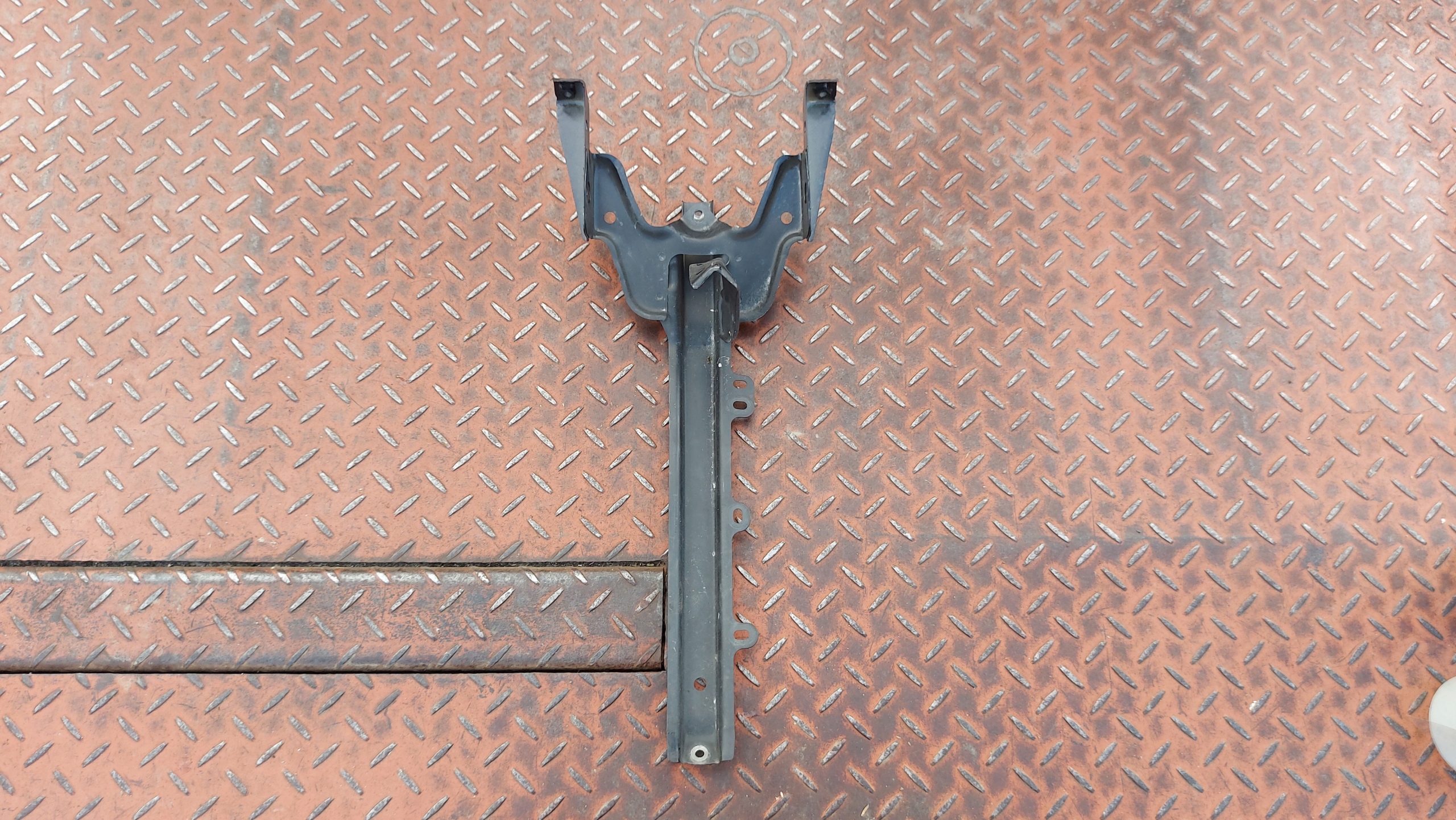 console bar, wall front front TOYOTA CHR C-HR 16