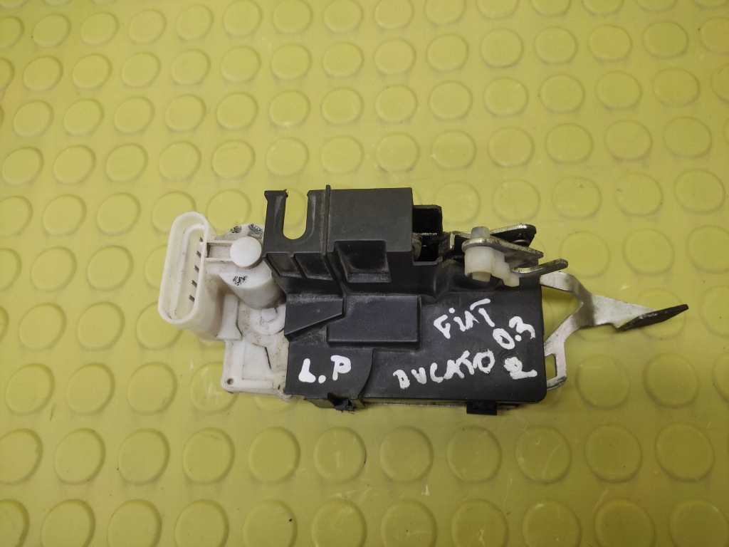 FIAT DUCATO 2 lock door left front