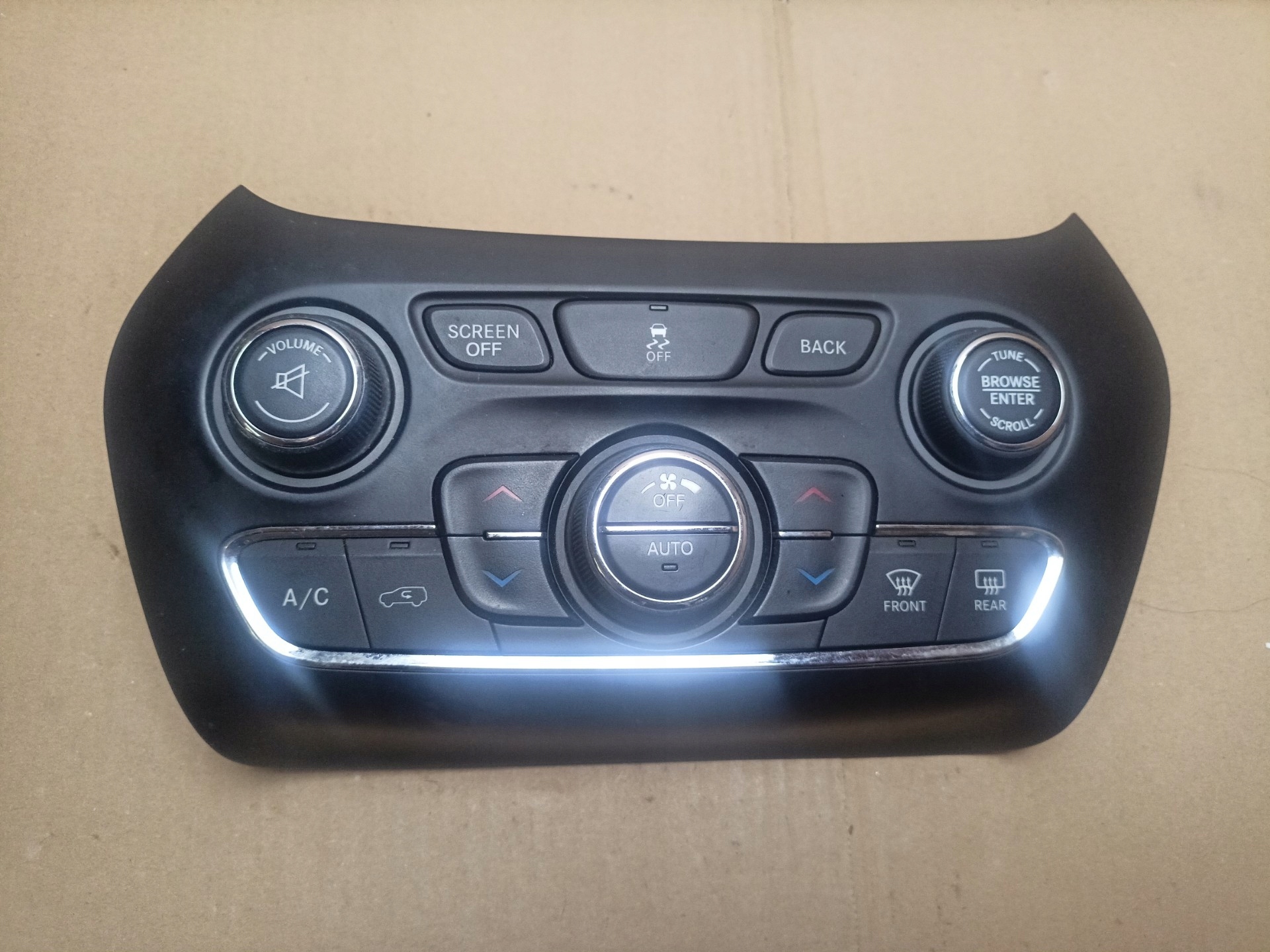 vezérlö panel a klímának Jeep Cherokee 5 2014 05091436AG