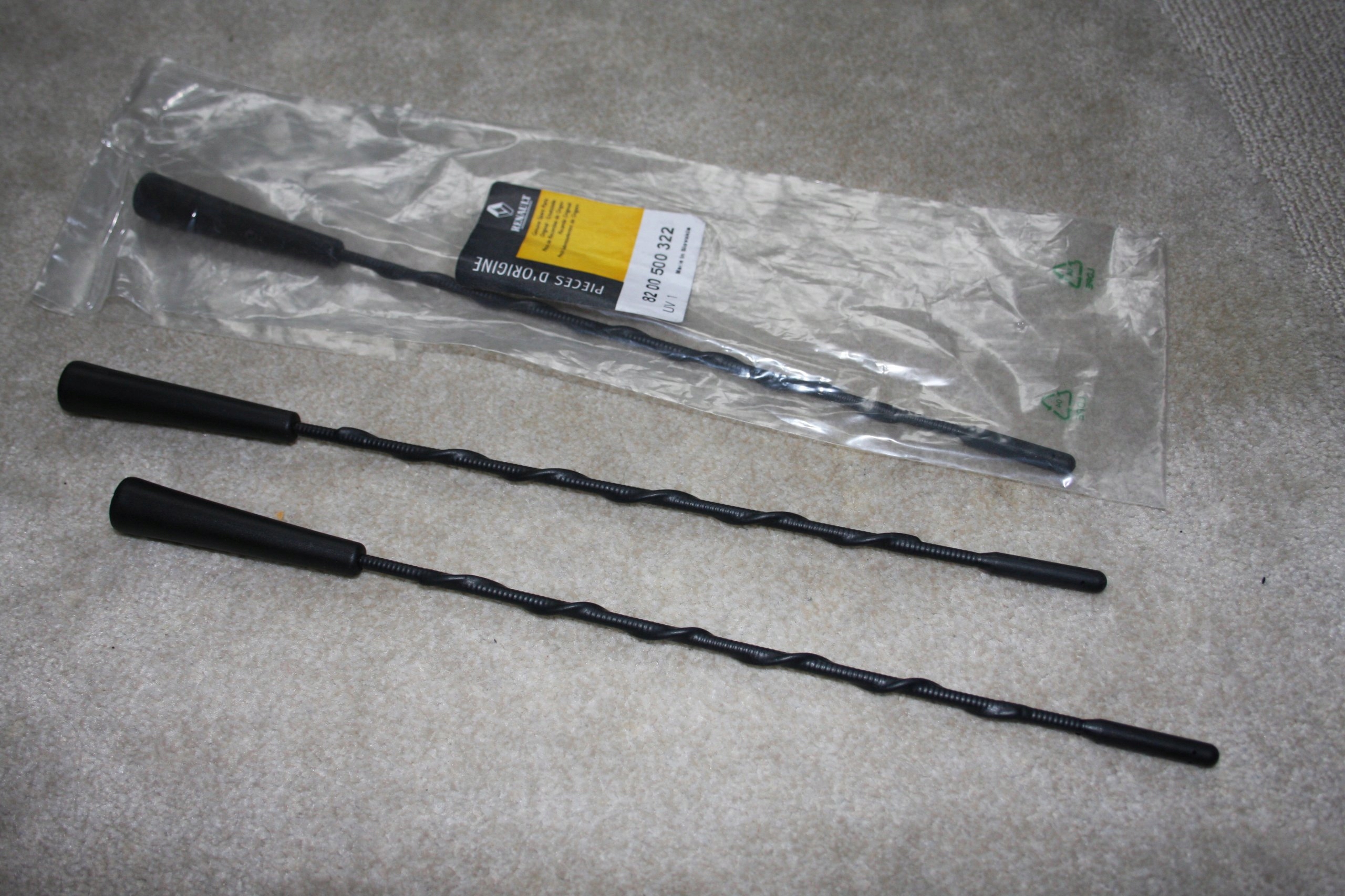 

Antena Bat Renault Dacia Oe 8200500322 282158477R