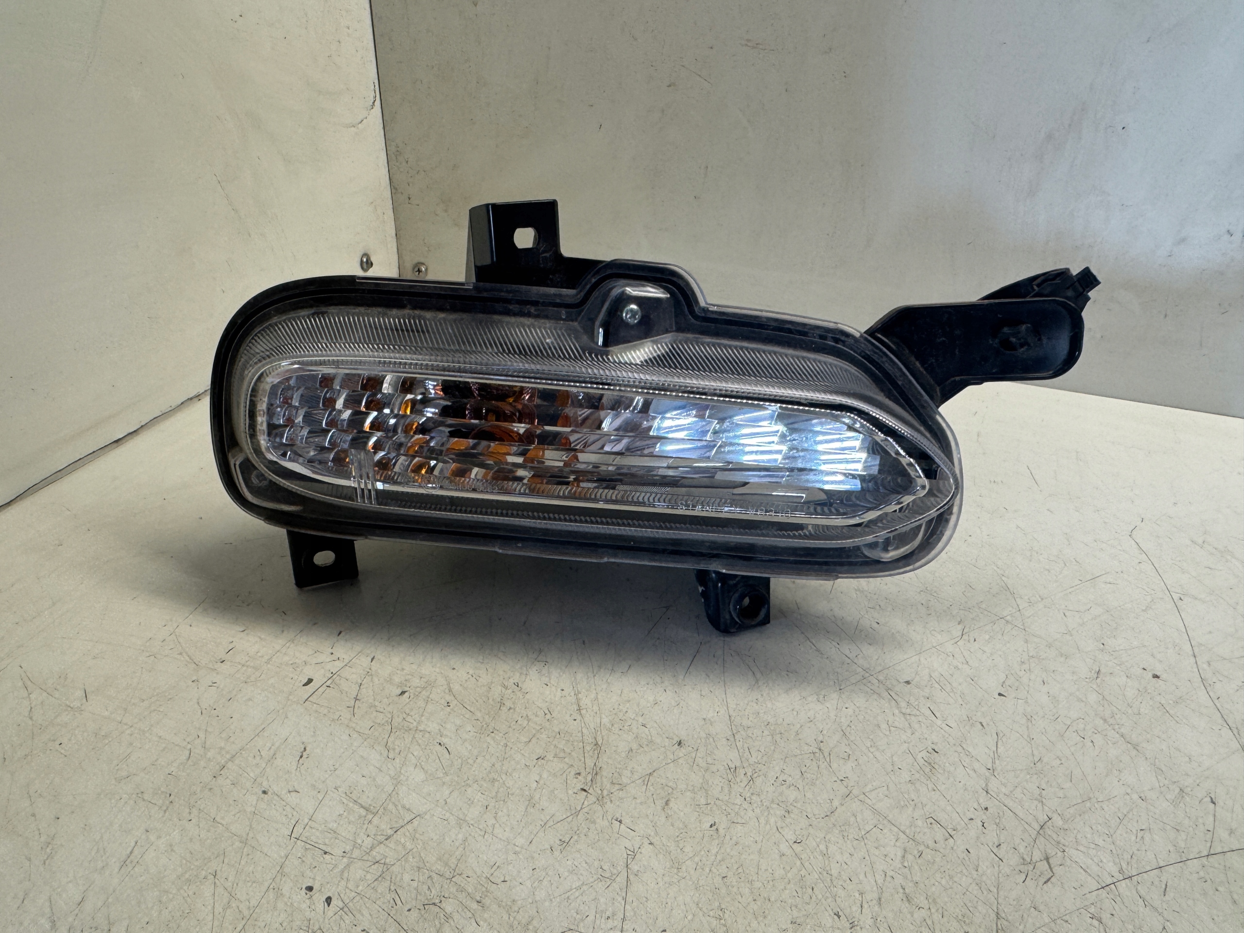 suzuki S-CROSS 21- ГАЛОГЕН правый передний