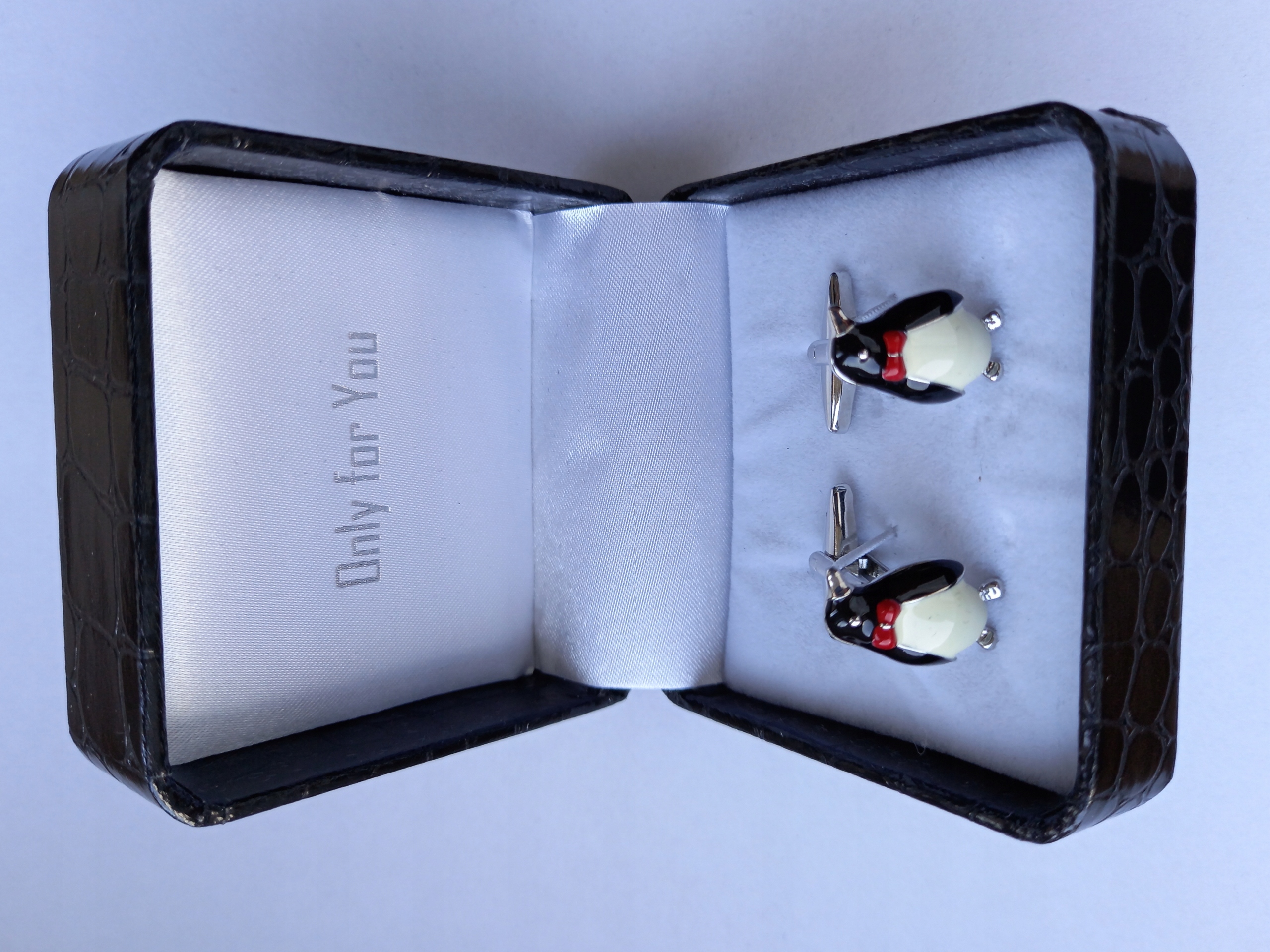 Manžetové knoflíčky na košili Tučňák Elegant s motýlkem