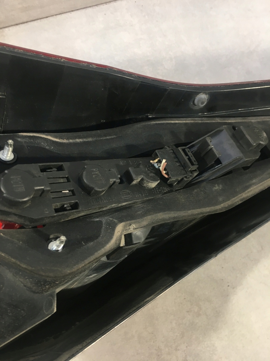 light right rear part RENAULT MEGANE II KOMBI 8200142683
