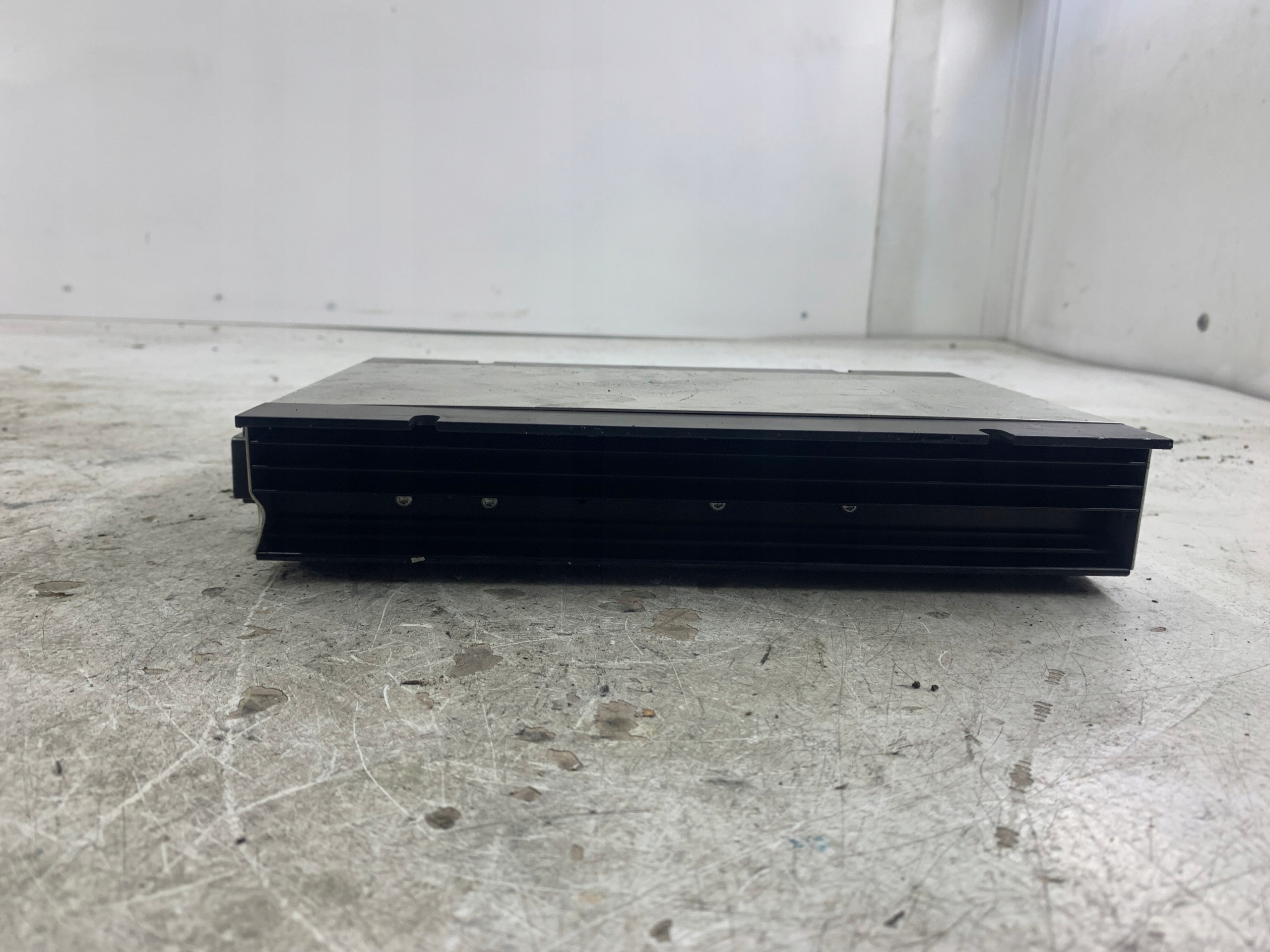 VW PHAETON amplifier BLAUPUNKT 3D0035466