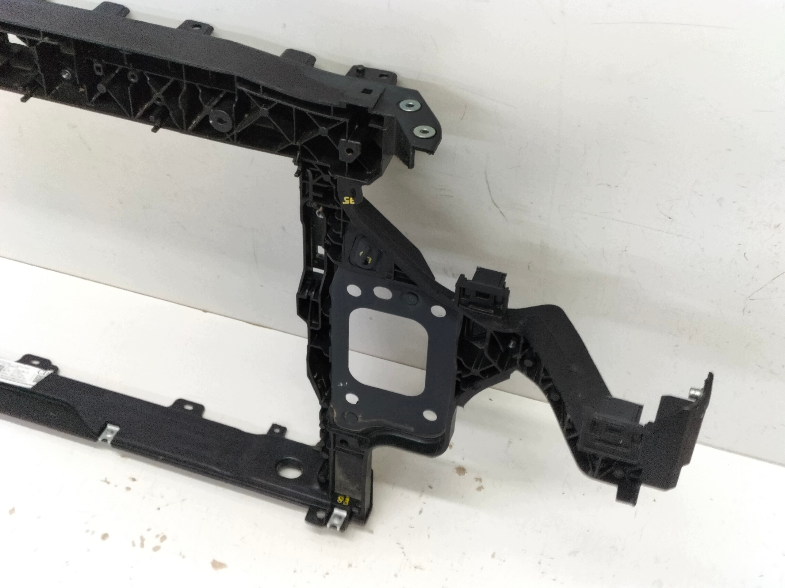 support panel for radiators pillar iron front KIA X-CEED 19- zakuty , patrz numer