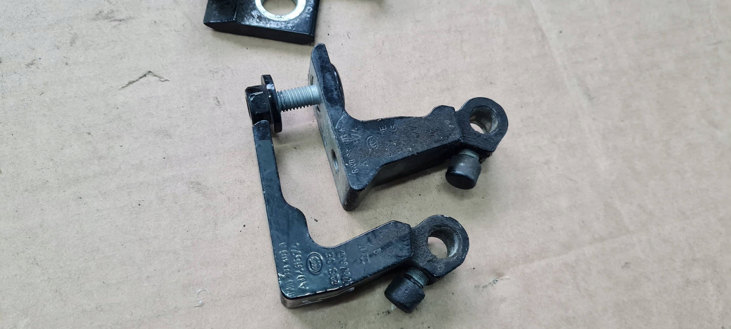 A4 B9 8W Scharnier scharniere Tür links links heck LY9T