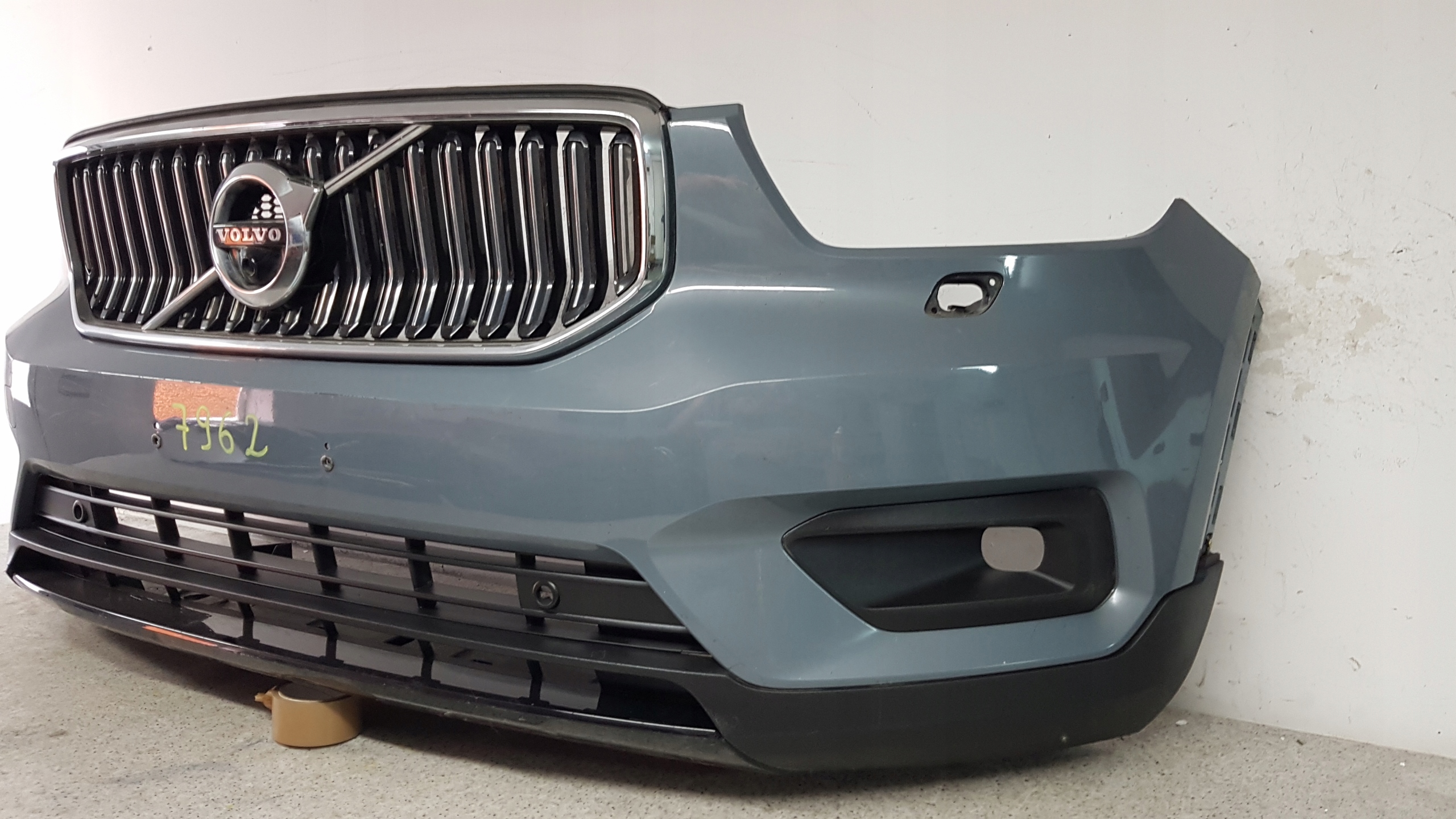VOLVO XC40 XC 40 2017 - bumper front 7962