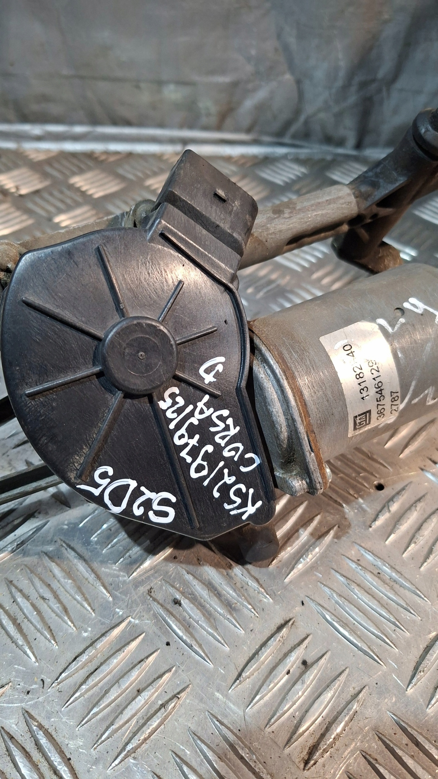 wiper mechanism front OPEL CORSA D