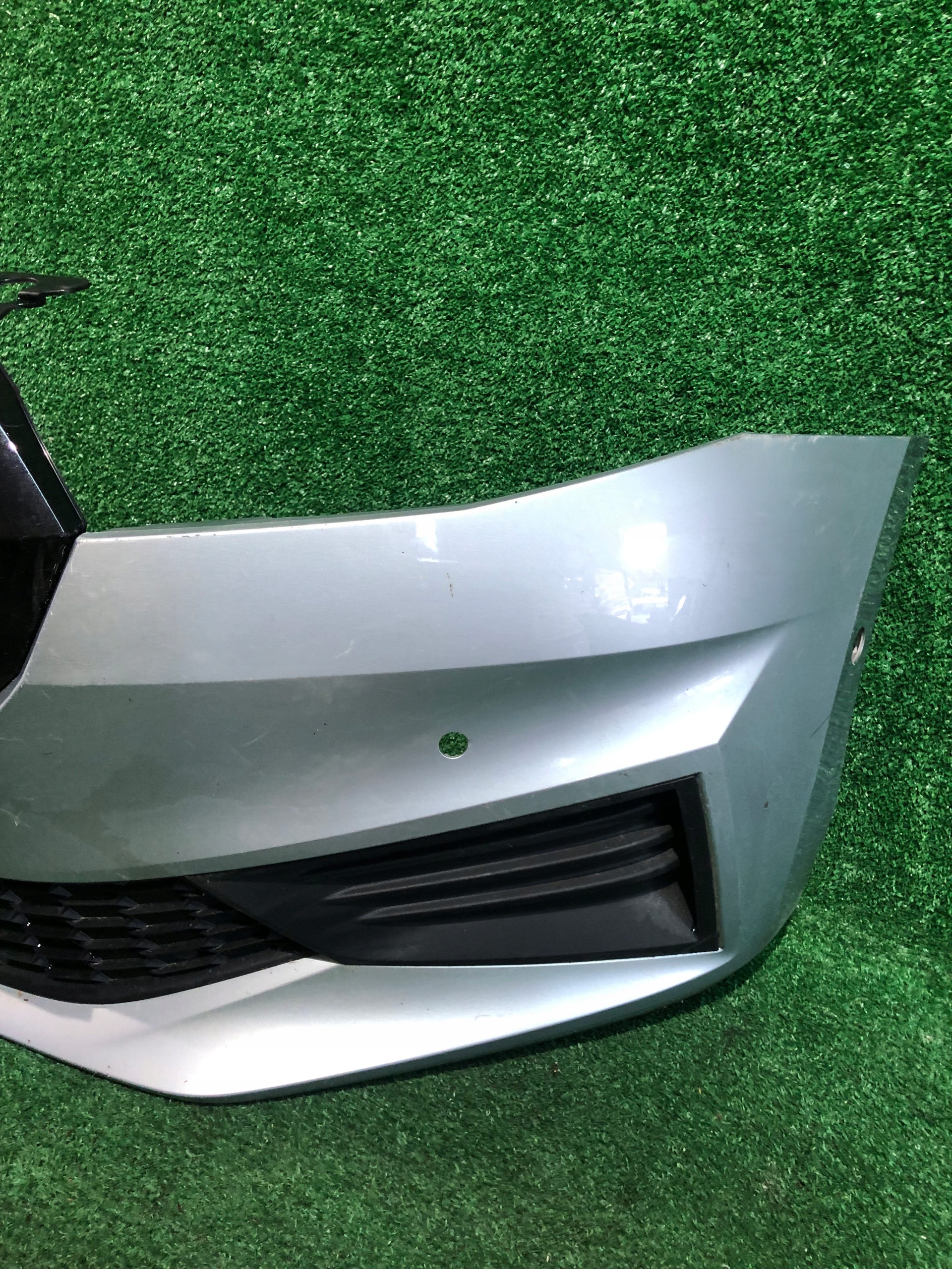 nárazník přední předek SKODA FABIA IV PDC