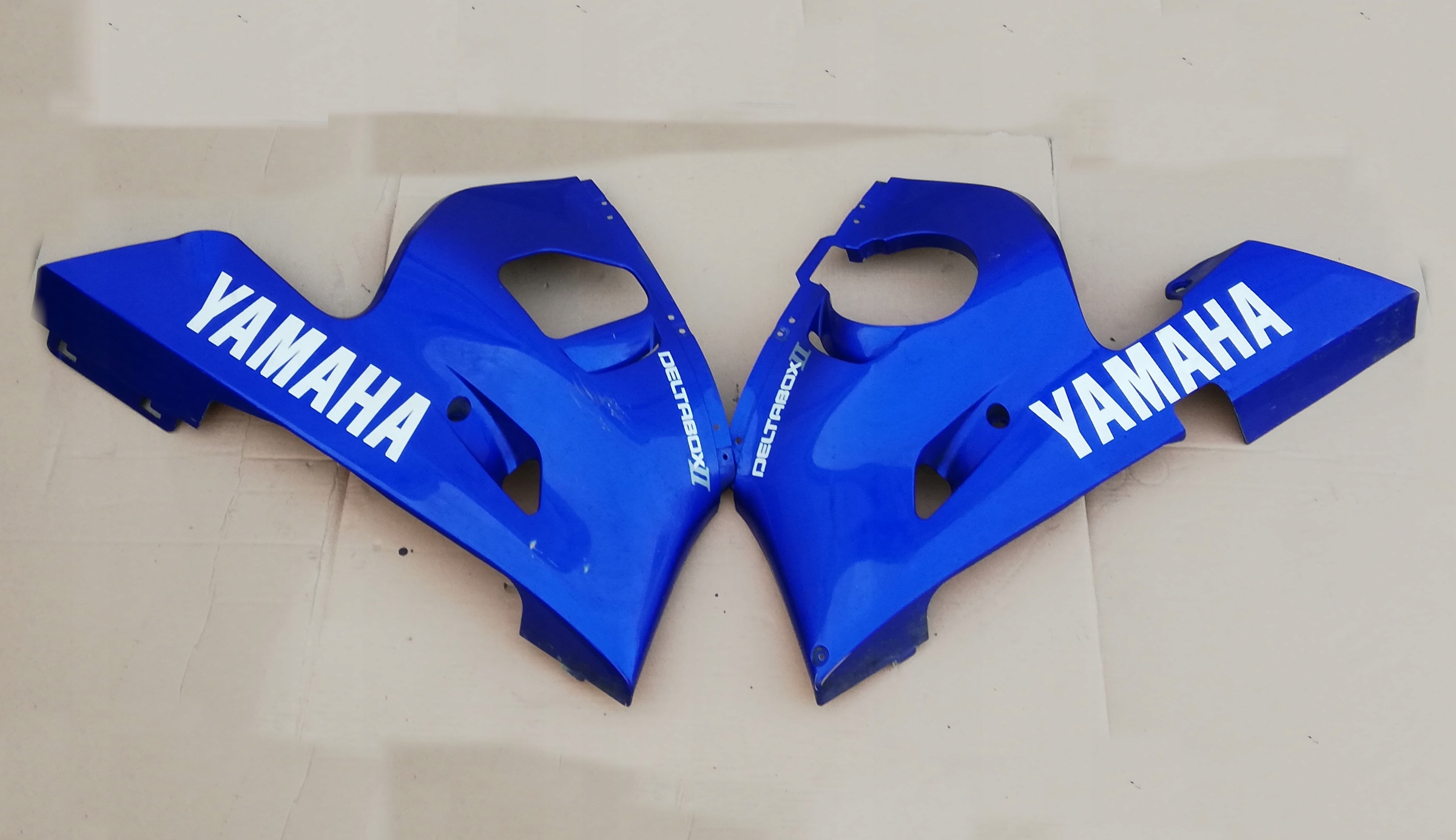 Обтічник капота заглушка в зборі Yamaha YZF R6