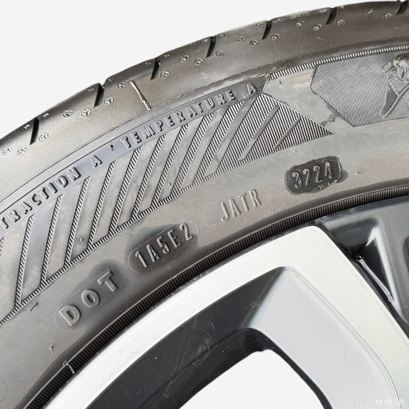 wheels tyres discs JEEP AVENGER GOODYEAR 215/55/18" 6MM summer