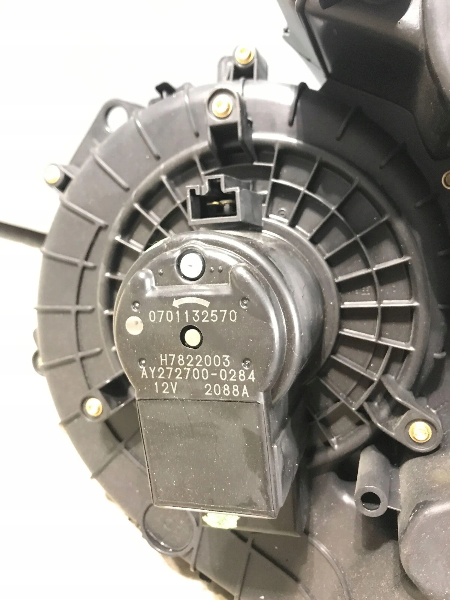 CHRYSLER PACIFICA 68342100AB задний нагреватели