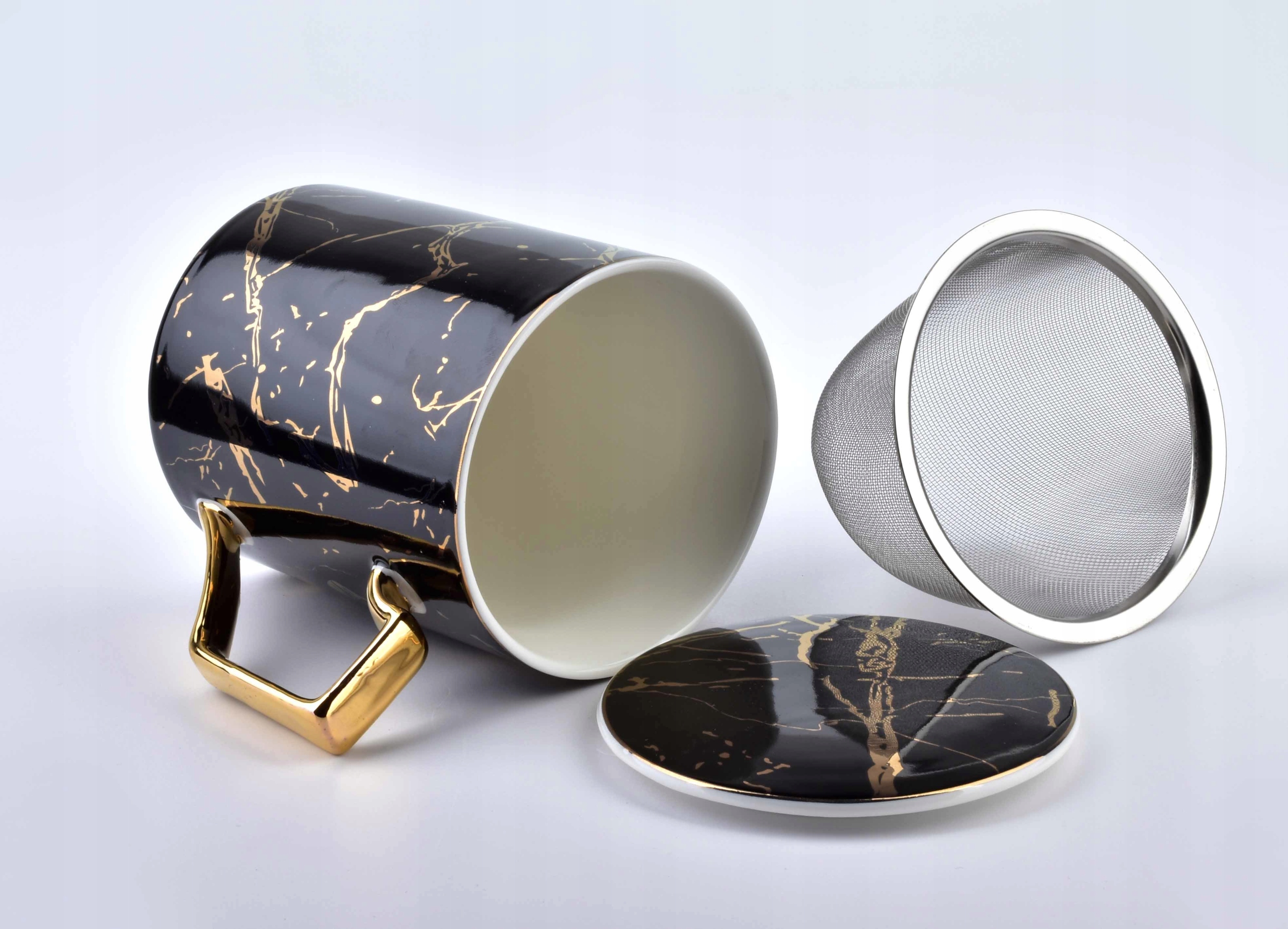 

kubek z zaparzaczem sitkiem do ziół Black 400ml