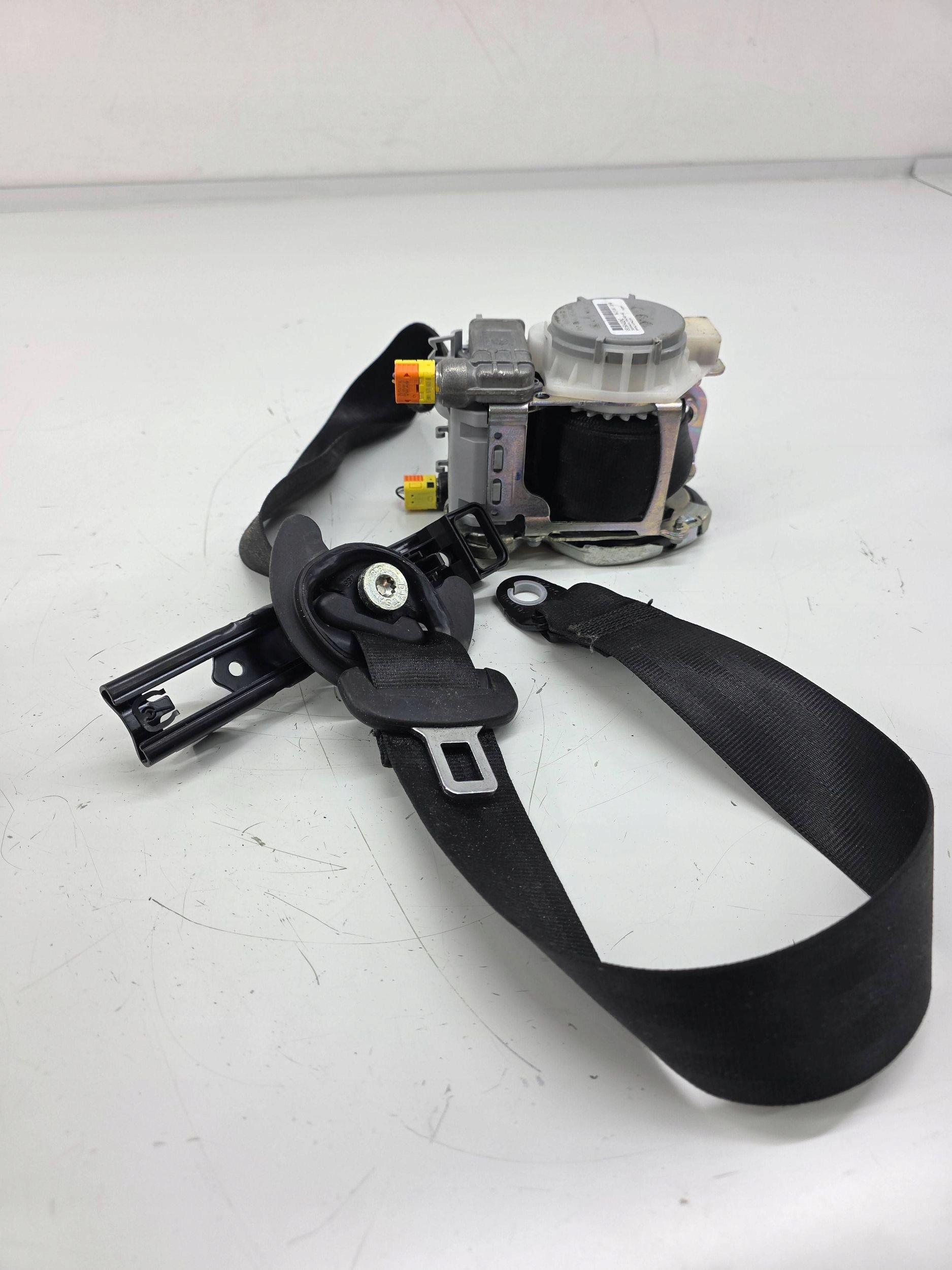 Q7 4M II ремень безопасности 4M0857705H