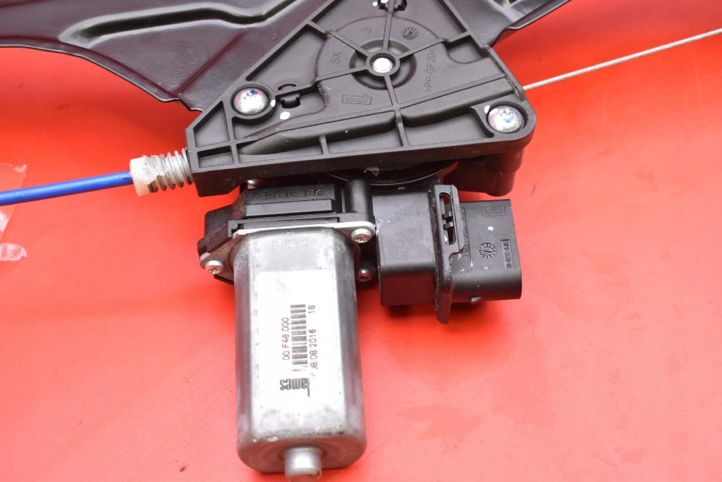 window regulator left front EU 2579947 BMW F46 GRAN TOURER 18-21