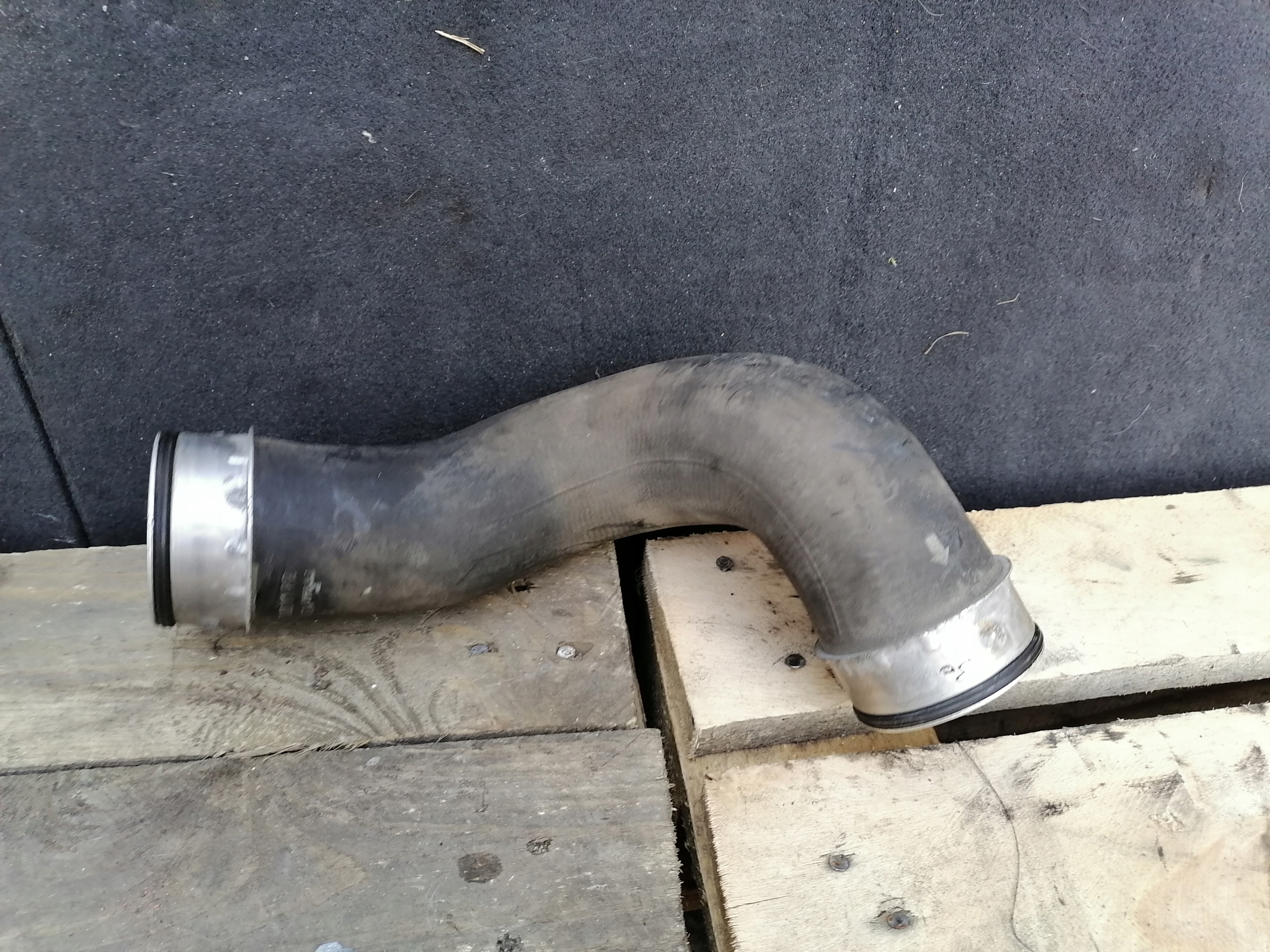 MERCEDES C W203 2.0 trouba intercoolera A2035281182