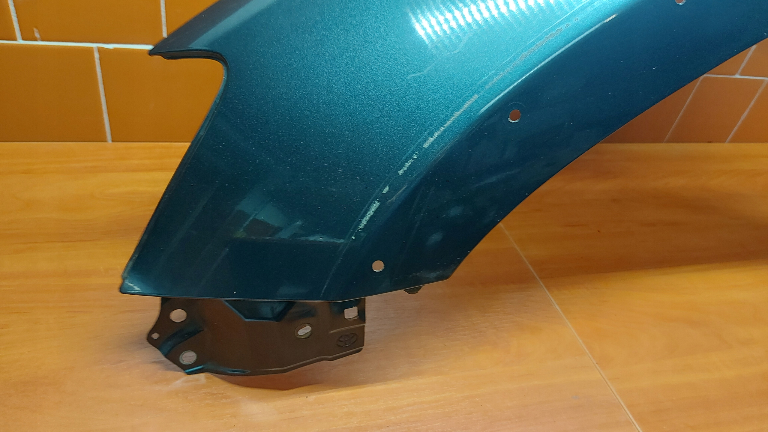 fender left front TOYOTA RAV4 III 06