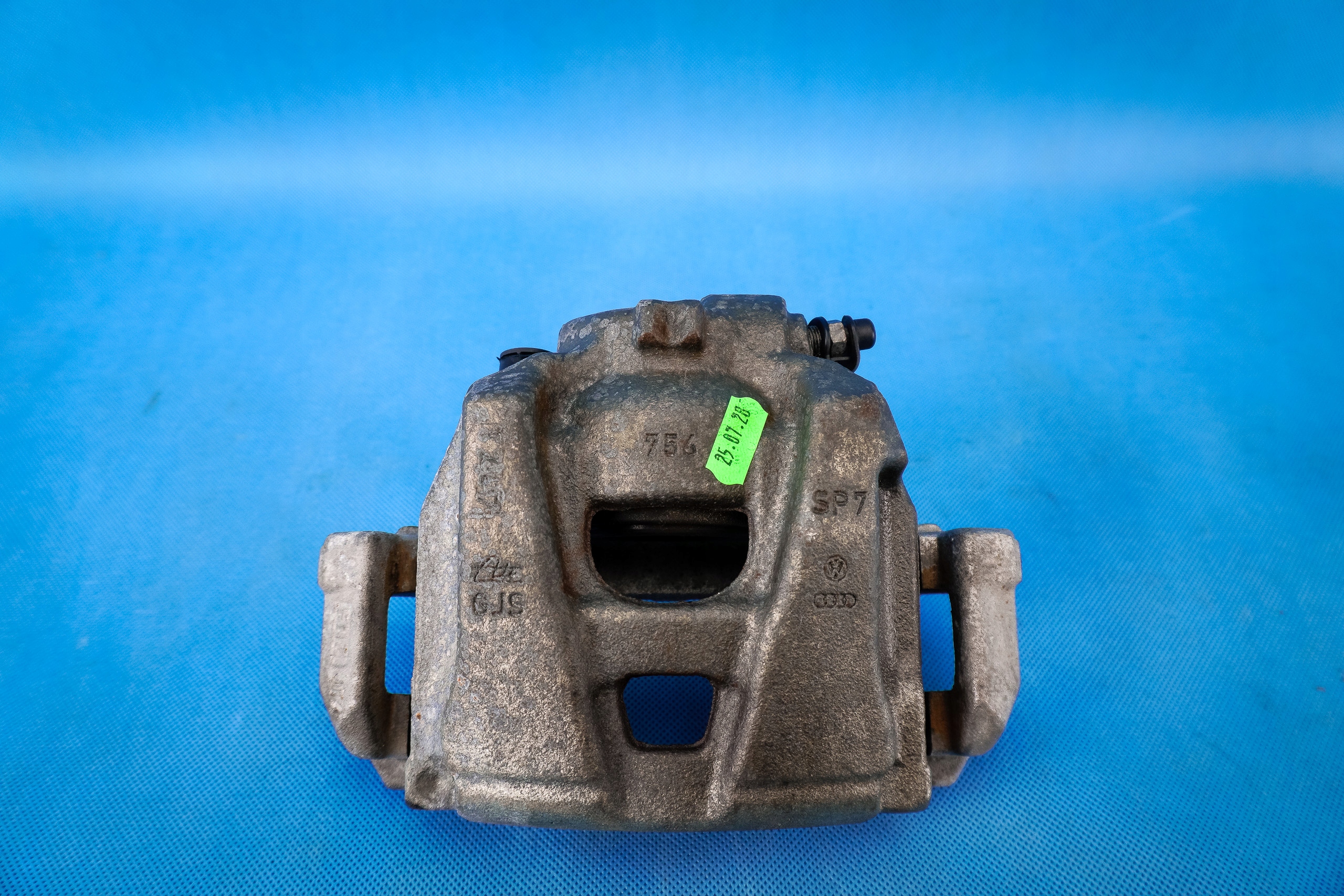 caliper brake front right Audi A4 8K A5 8T 8K0615106AB