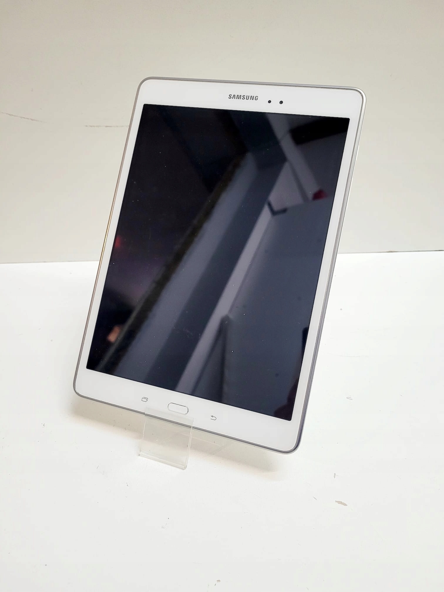 Tablet Samsung SM-T555 9,7" 2 GB / 16 GB czarny • Cena, Opinie - Allegro