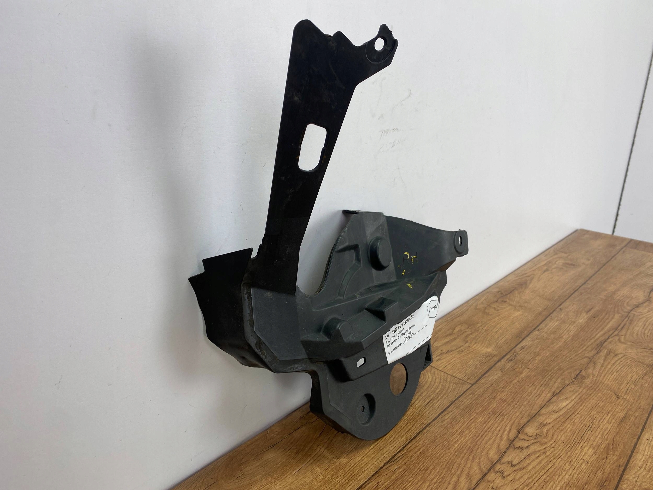 cover under the window right Ford Escape IV Kuga MK3 2020+