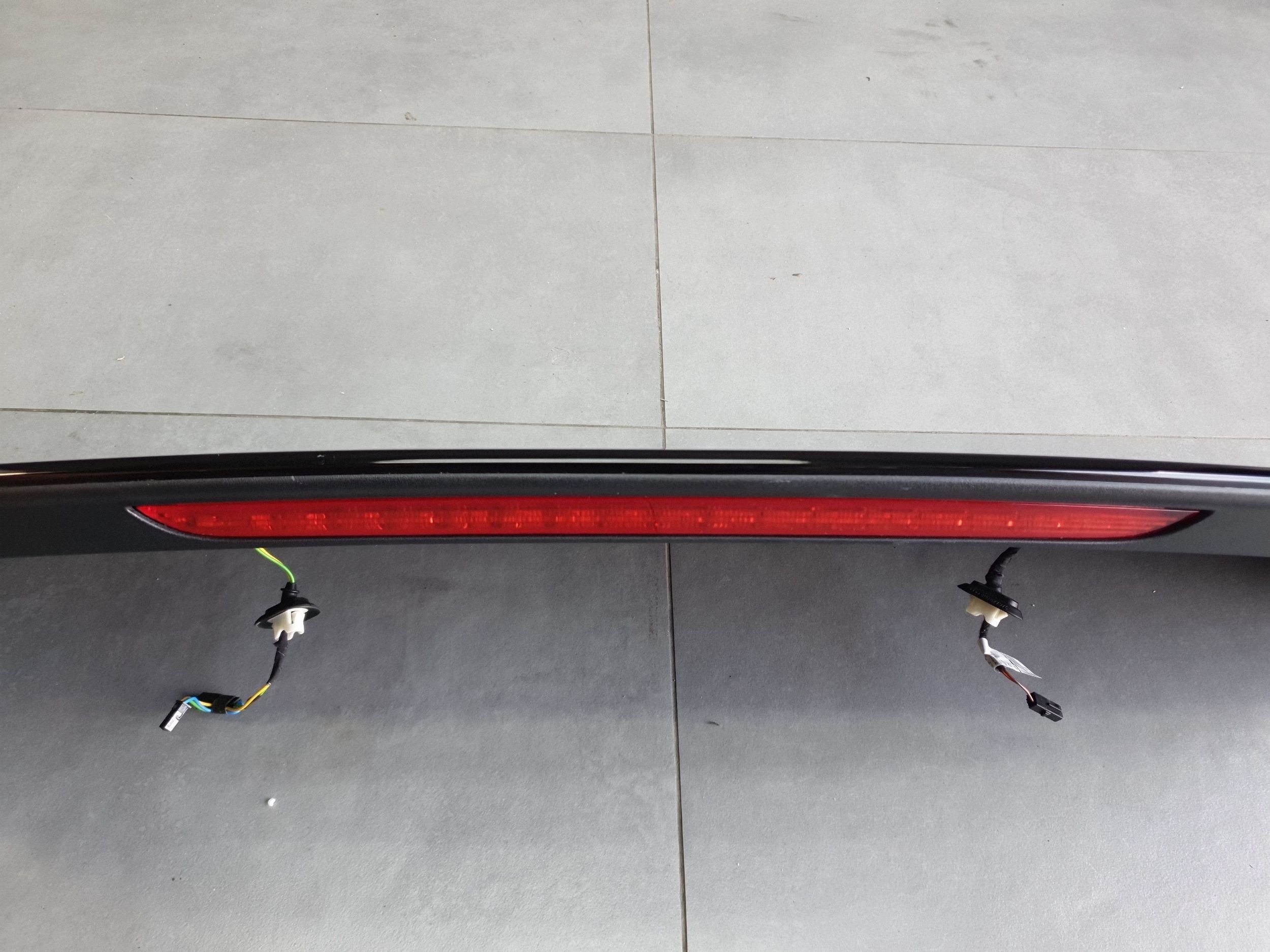 Audi A3 8Y Spoiler bonnet lotka ly9b 8Y4827933