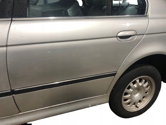 BMW 5 E39 520I DRZWI TYŁ LEWE TITANSILBER SEDAN 4D