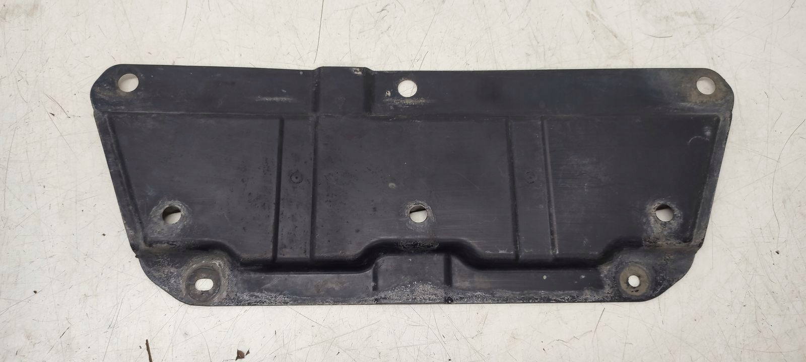 cover chassis Toyota Avensis T27
