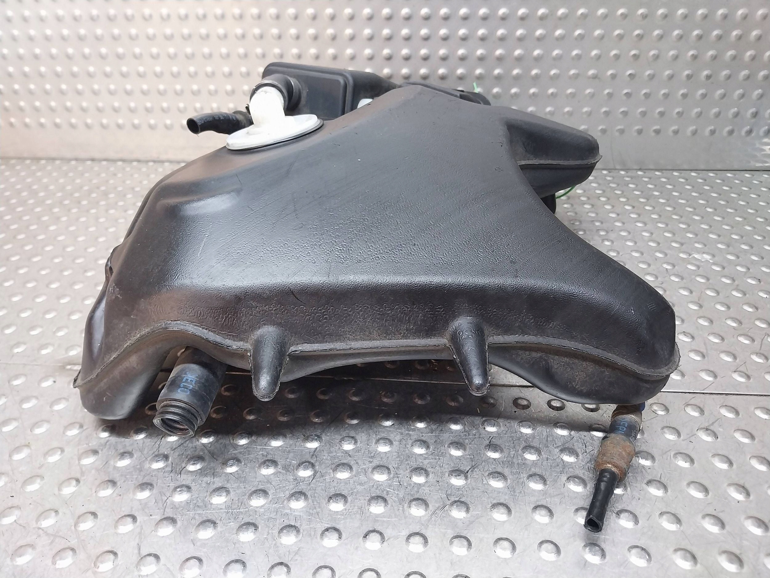 Behälter Kohlenstofffilter 6752860 BMW 7 E65 E66