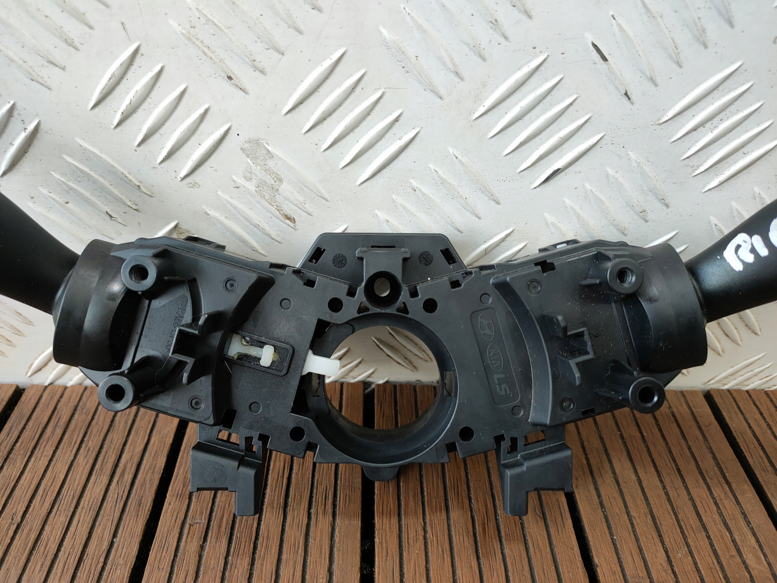 KIA RIO IV STONIC 17-23 DEVIO LUCI DEVIO Comandi PAJAK 93404-H8960 OE