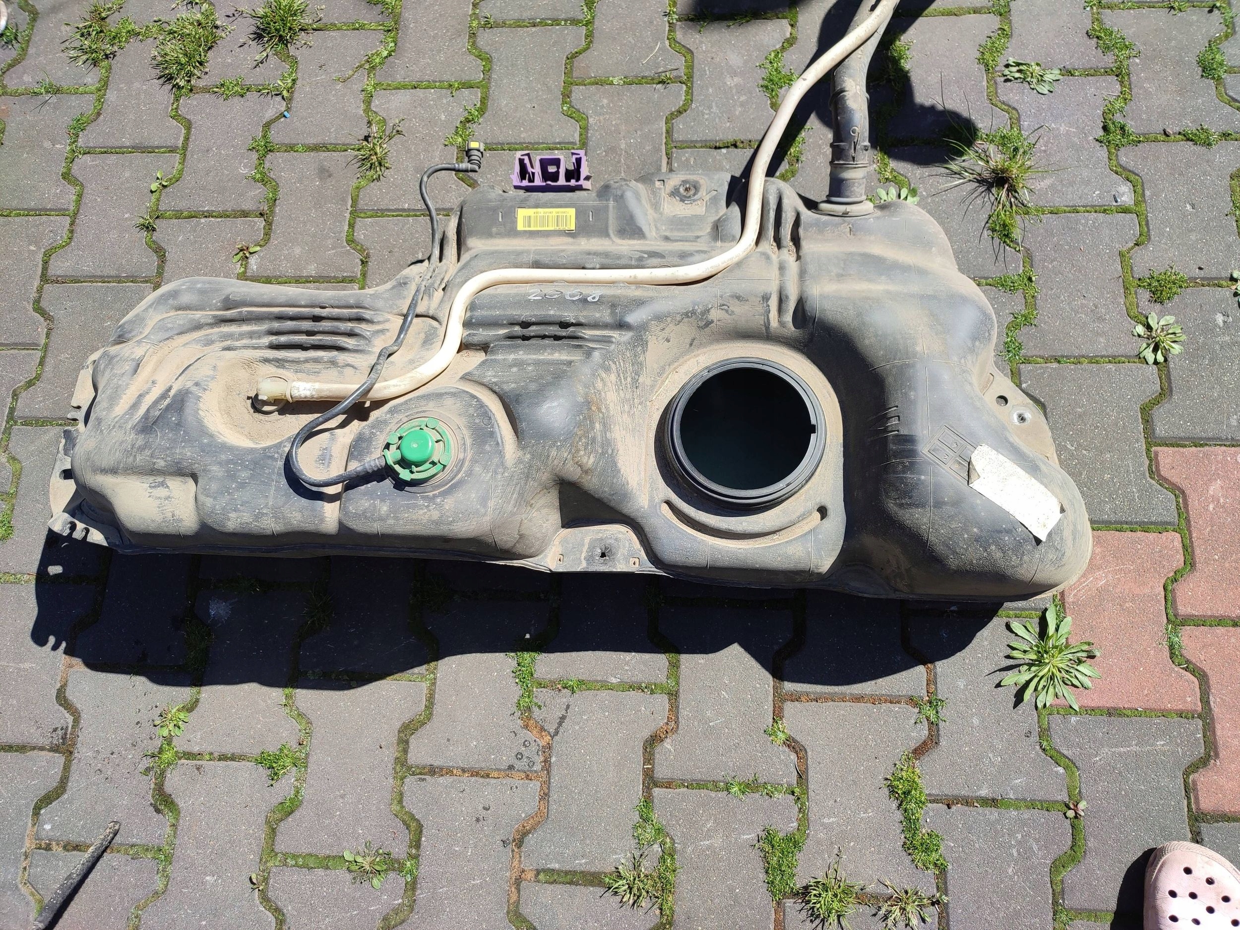 Peugeot 2008 II 2020 tank