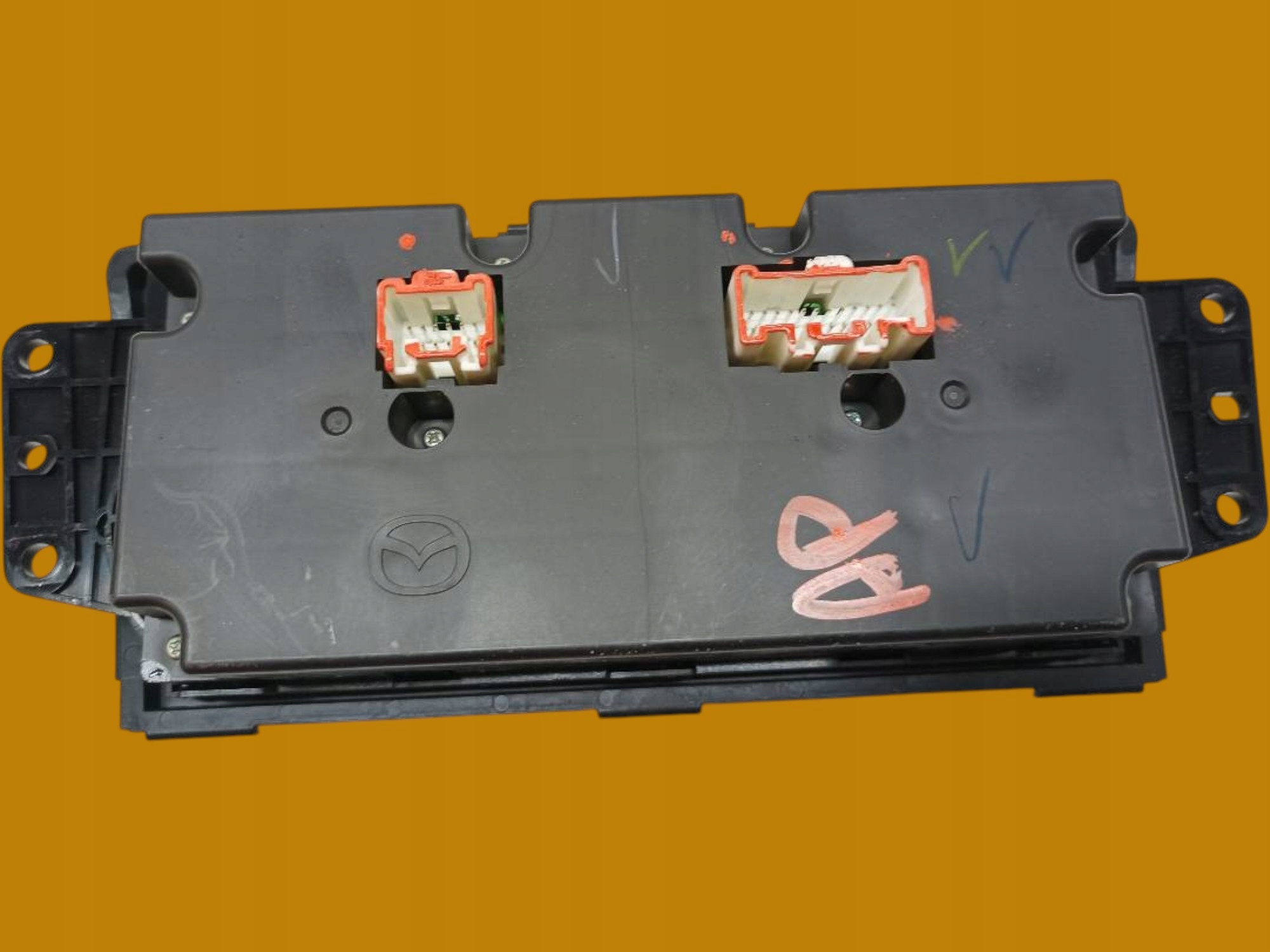 PANEL klími 88317EB098 GH Mazda 6 II (2007-2013)