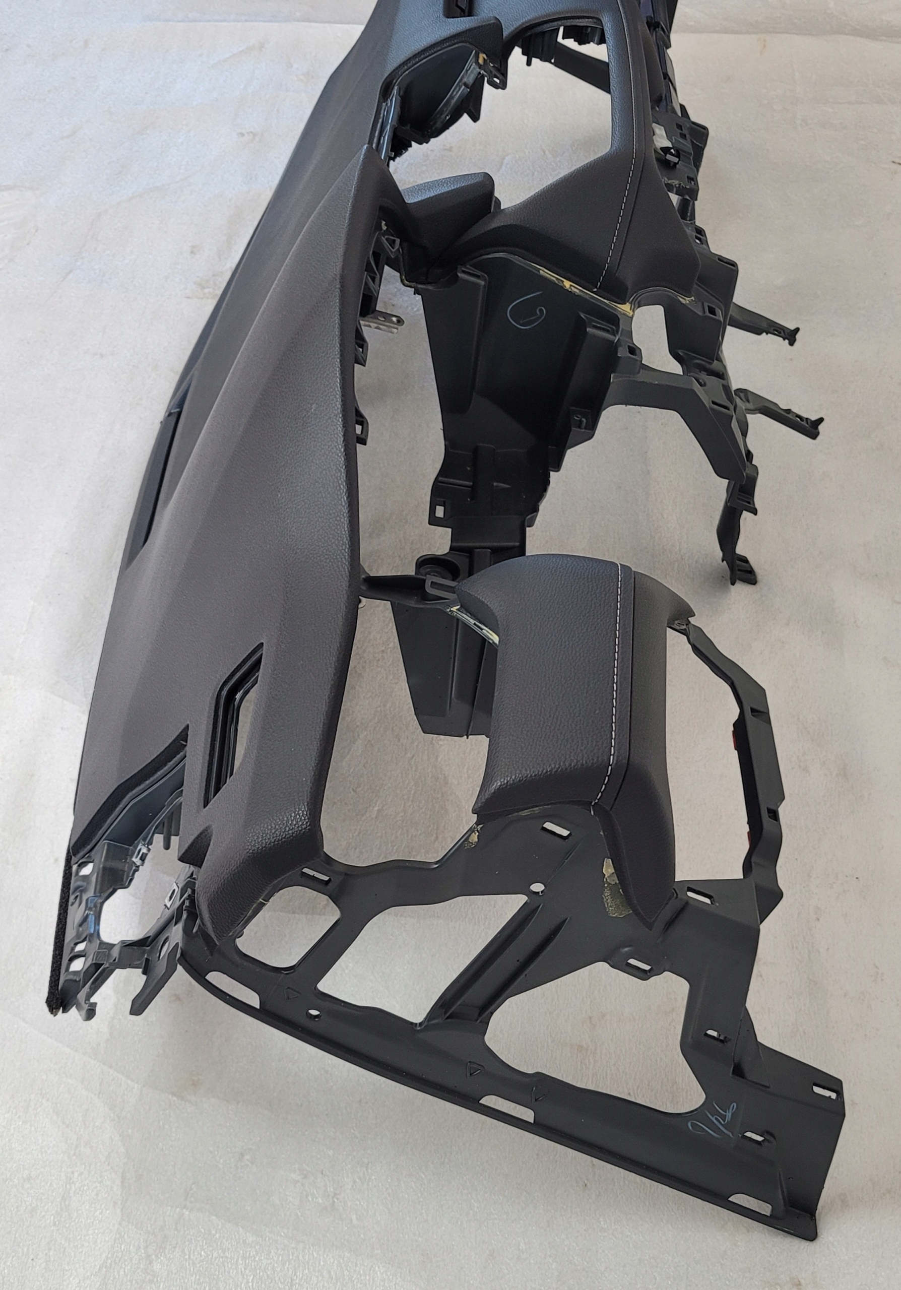 торпеда консоль TOYOTA RAV4 V 2019-