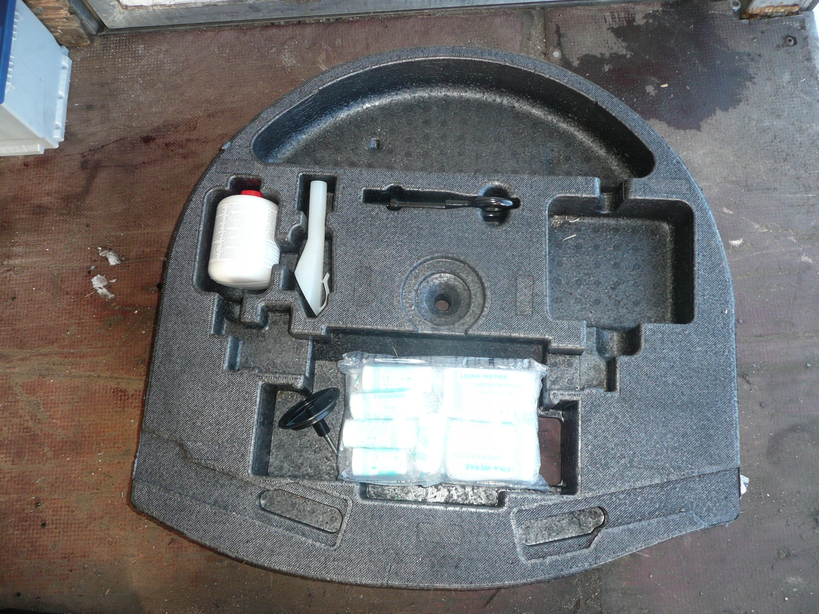 FORD KUGA MK2 КАРТРИДЖ КОЛЕСА ПЕНОПОЛИСТИРОЛ КОМПЛЕКТ КРЮК